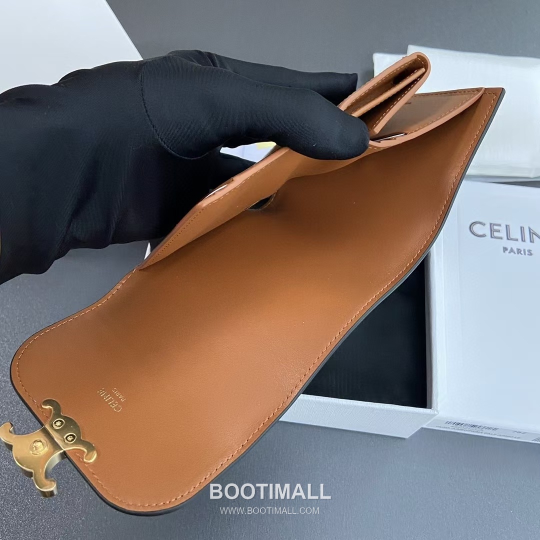 Celine Triomphe Calfskin Leather Compact Wallet with Snap Coin Pocket Detail 셀린느 트리옹프 카프스킨 레더 스냅 코인포켓 반지갑 10D782CQH.04LU783 10.5cm 7