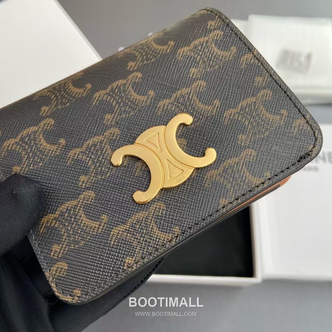 Celine Triomphe Calfskin Leather Compact Wallet with Zip Coin Pocket Detail 셀린느 트리옹프 카프스킨 레더 지퍼 코인포켓 반지갑 10K623DPV.38NO 11cm 4