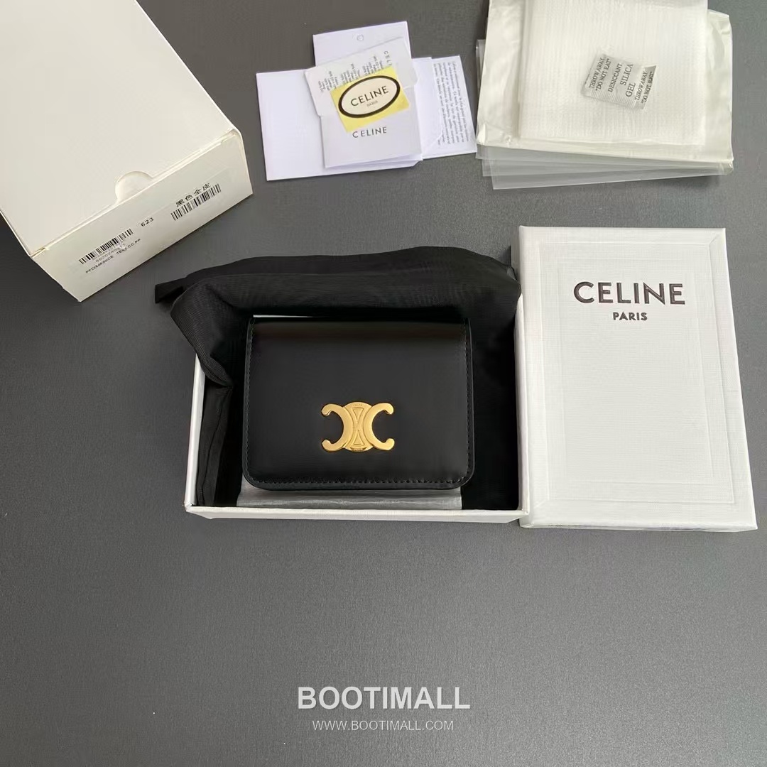 Celine Triomphe Calfskin Leather Compact Wallet with Zip Coin Pocket Detail 셀린느 트리옹프 카프스킨 레더 지퍼 코인포켓 반지갑 10K623DPV.38NO 11cm 1