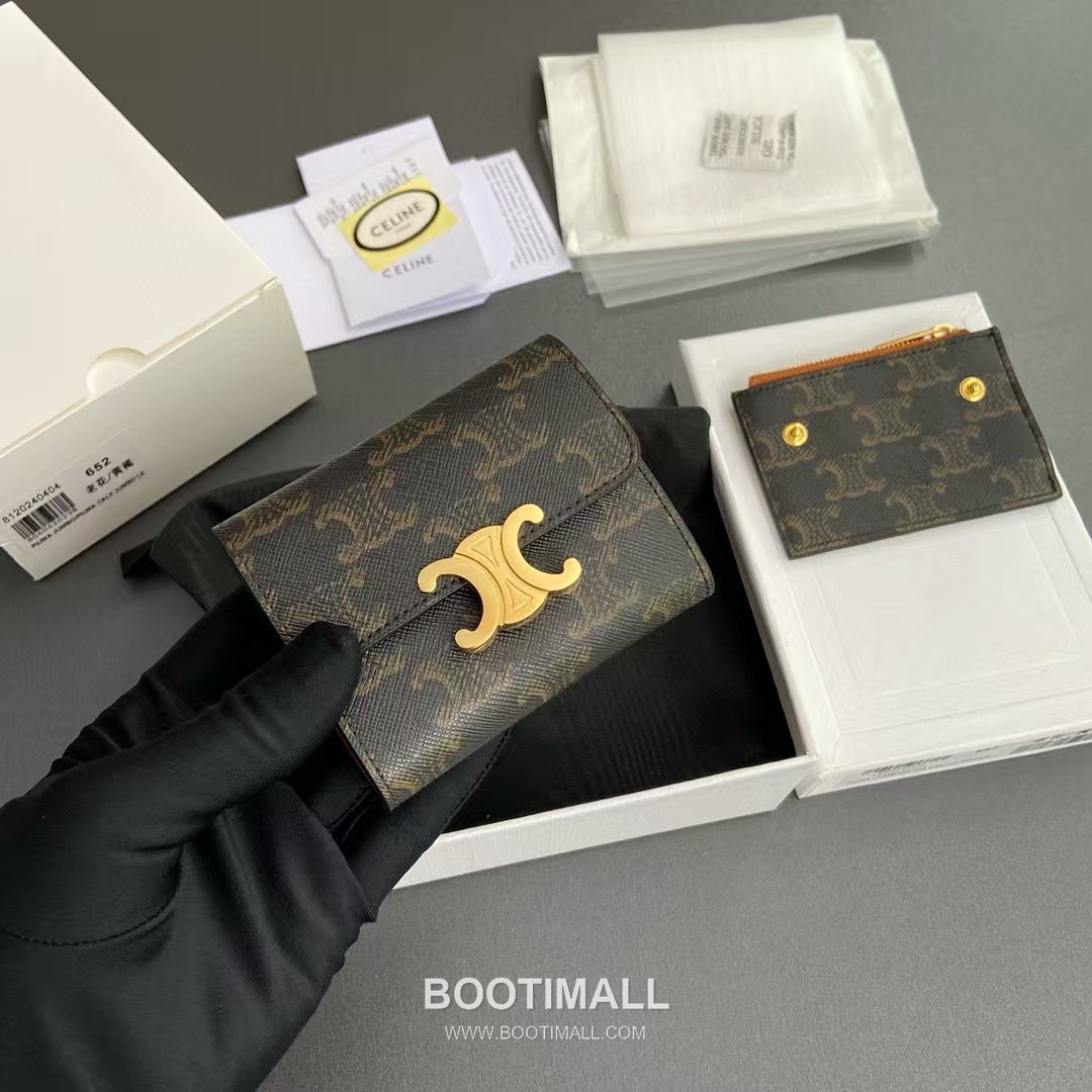 Celine Triomphe Coated Canvas Compact Wallet with Detachable Zip Card Holder Detail 셀린느 트리옹프 코팅 캔버스 탈착 지퍼 카드홀더 반지갑 10L652DS3.04LU653 9.5cm 4