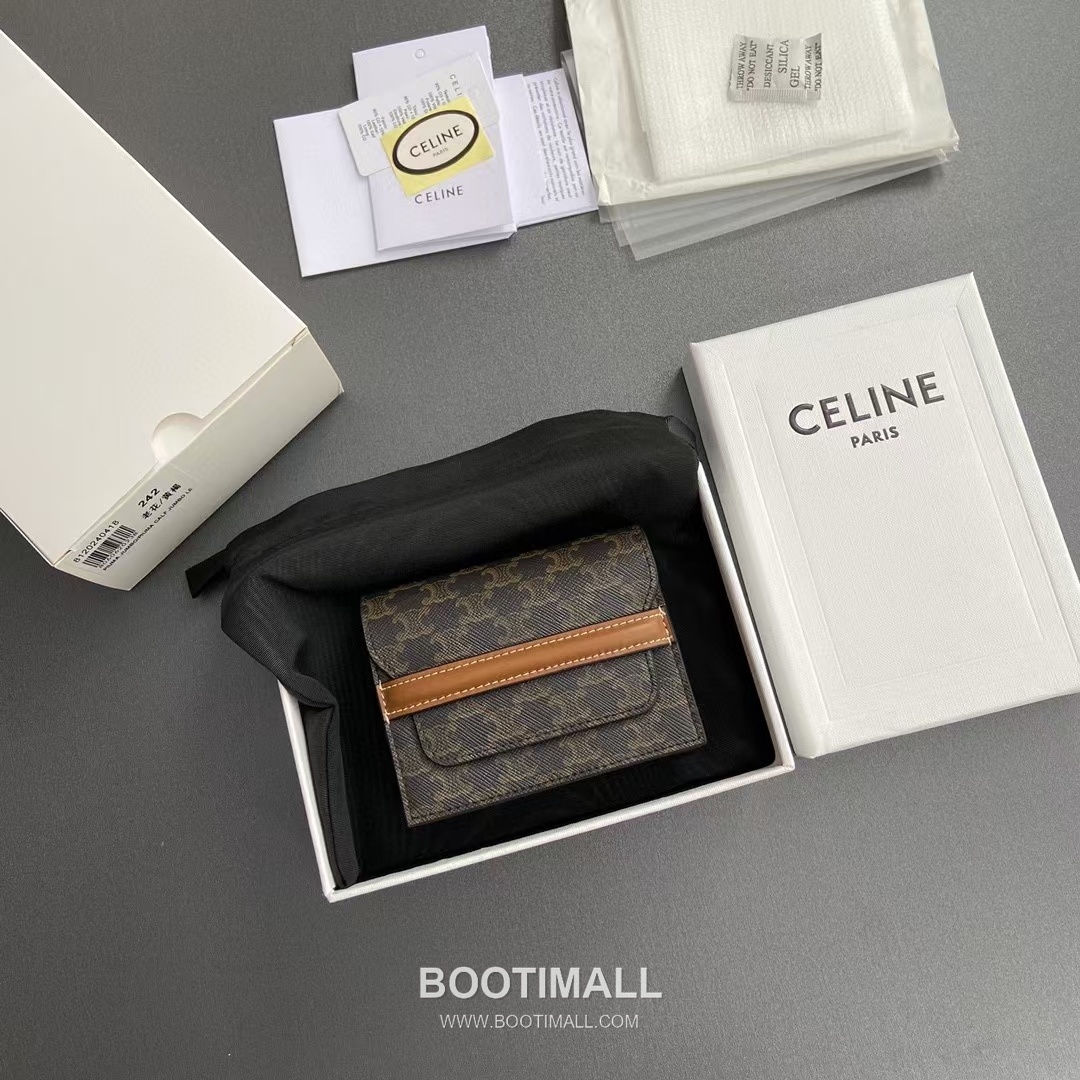 Celine Triomphe Calfskin Leather Card Holder Wallet with Gusset Compartment Detail 셀린느 트리옹프 카프스킨 레더 거셋 컴파트먼트 카드홀더 지갑 242 10cm 2