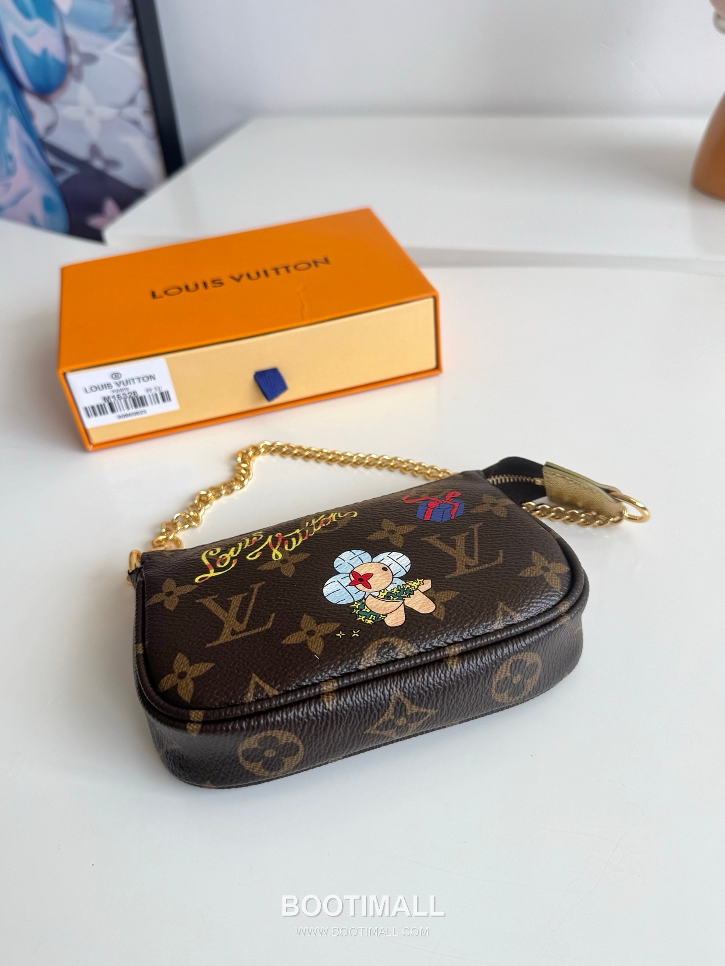 Louis Vuitton Mini Pochette Accessories Monogram Canvas Pouch with Chain Hook Detail 루이비통 미니 포쉐트 액세서리 모노그램 캔버스 체인 훅 디테일 파우치 M15328 15.5cm 4