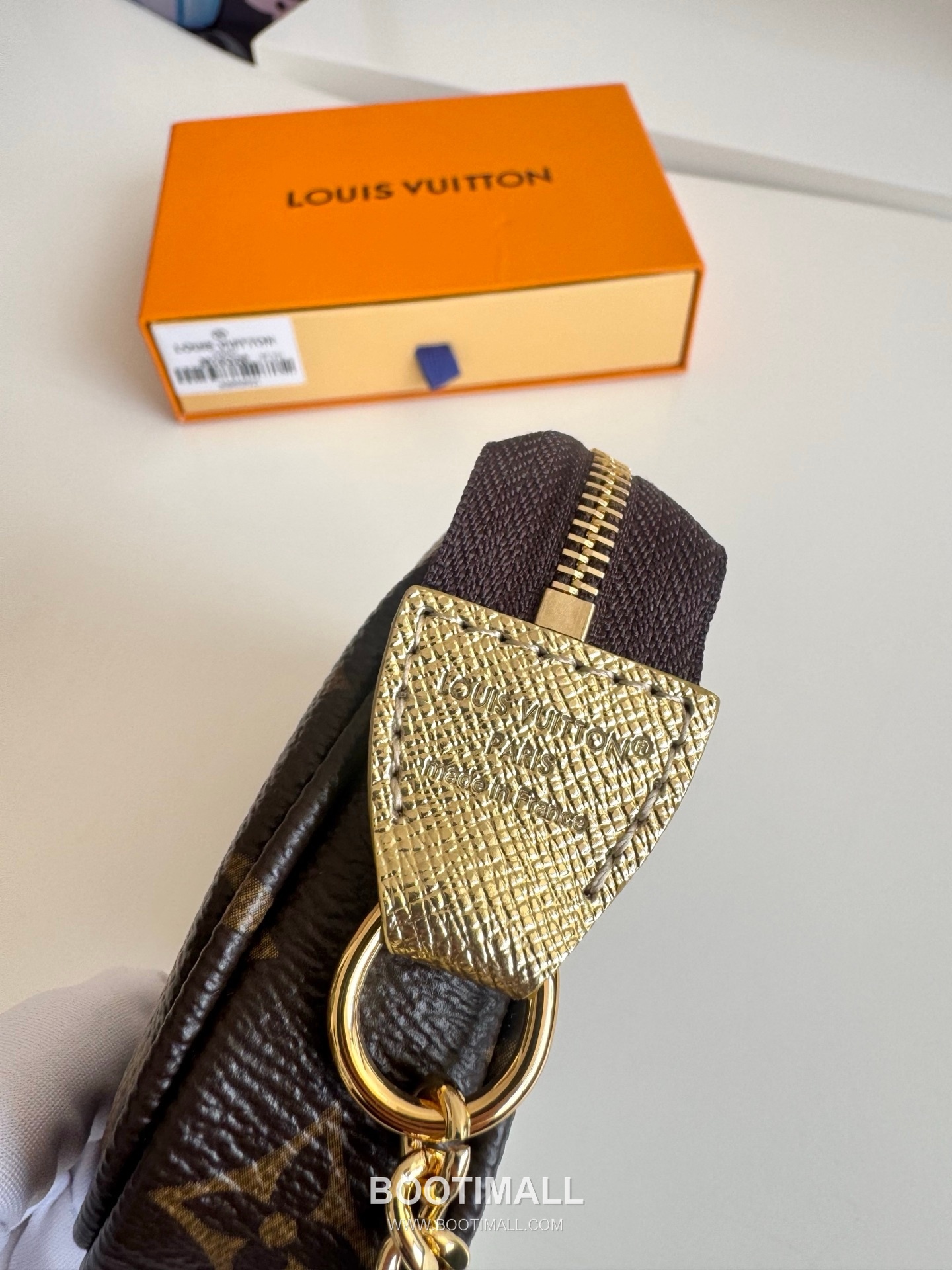 Louis Vuitton Mini Pochette Accessories Monogram Canvas Pouch with Chain Hook Detail 루이비통 미니 포쉐트 액세서리 모노그램 캔버스 체인 훅 디테일 파우치 M15328 15.5cm 7