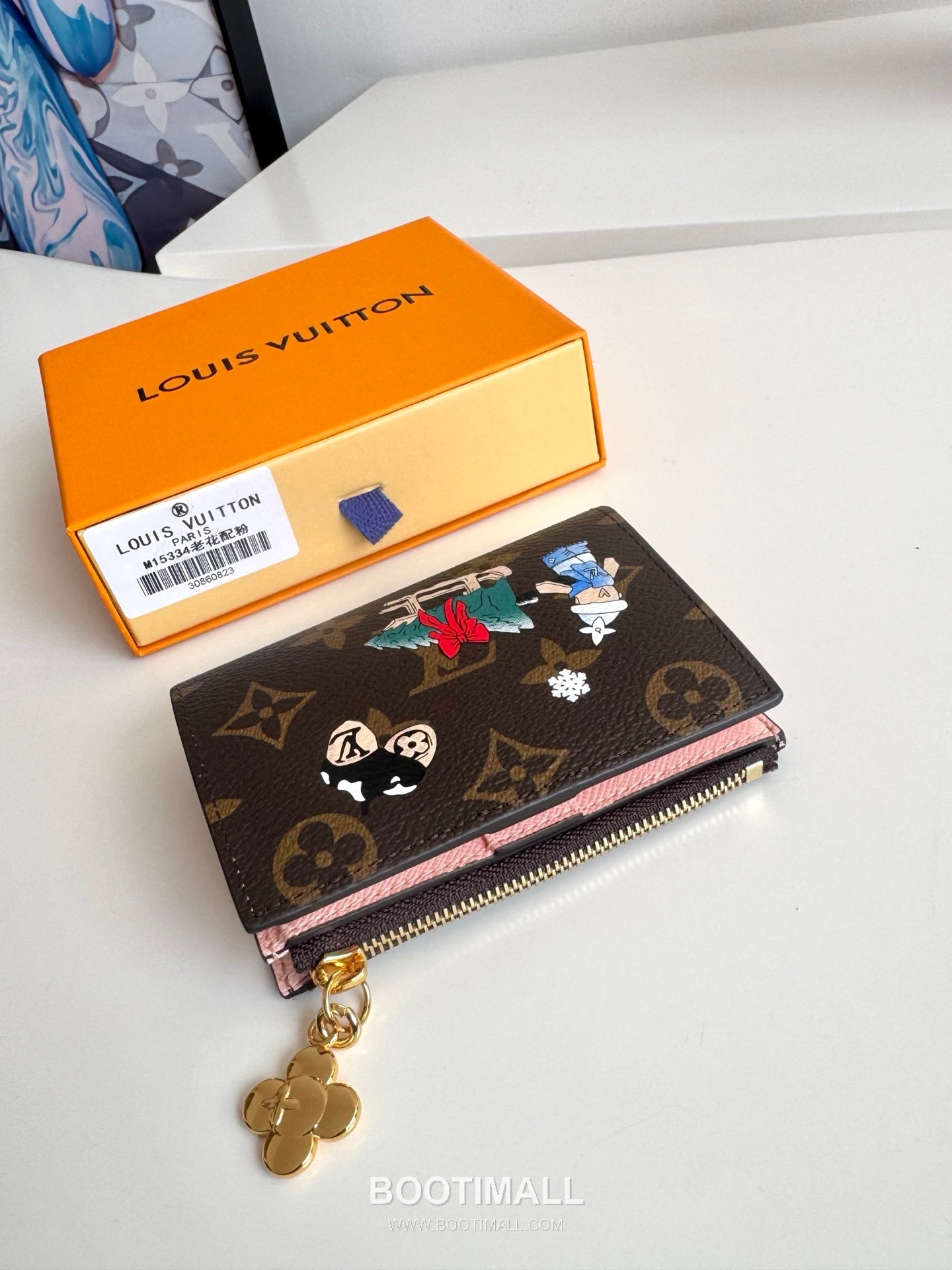 Louis Vuitton Lisa Wallet Monogram Canvas Wallet with Vivienne Zip Detail 루이비통 리사 월렛 모노그램 캔버스 비비엔 지퍼 디테일 지갑 M15334 11.5cm 4