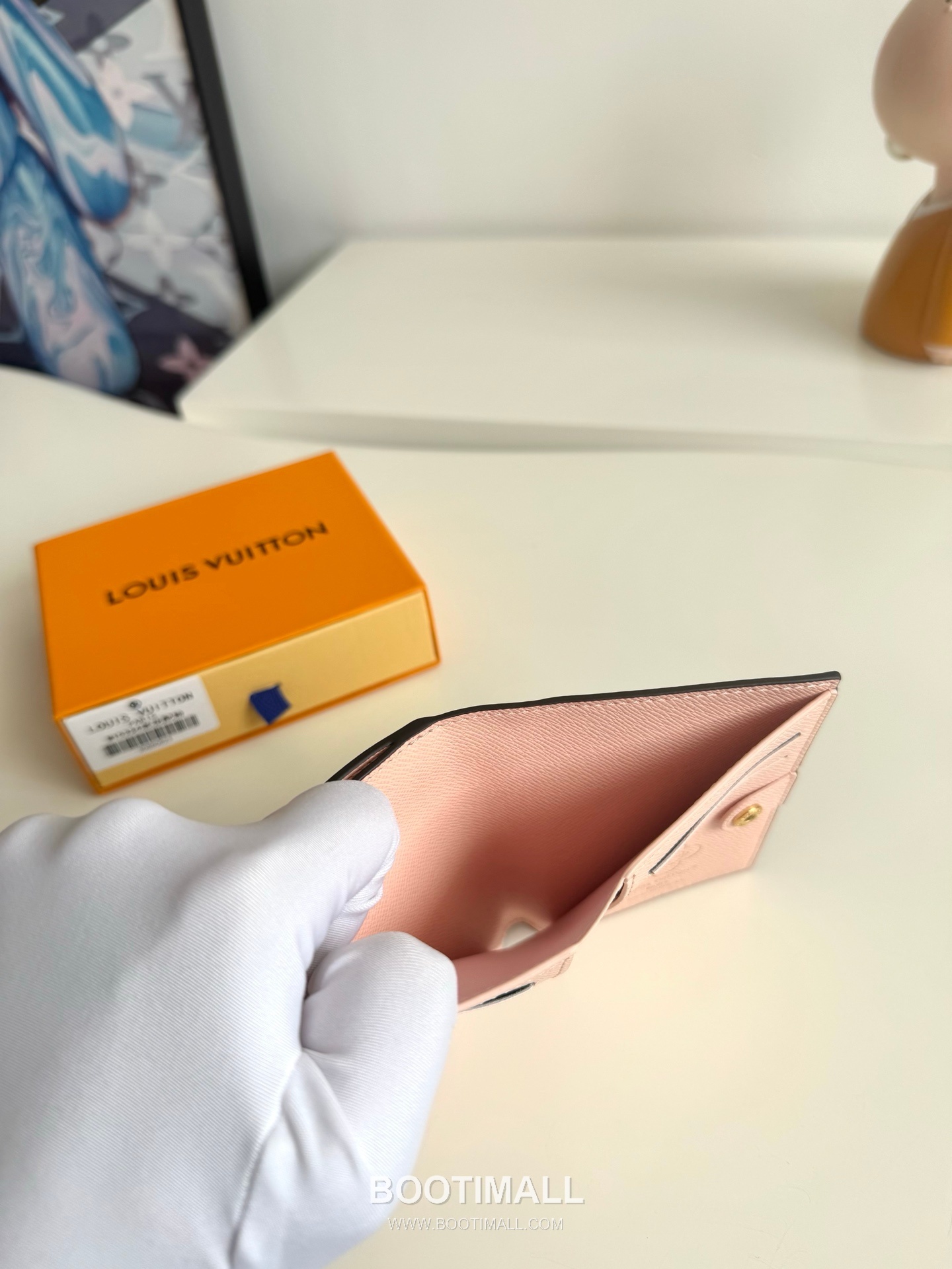 Louis Vuitton Lisa Wallet Monogram Canvas Wallet with Vivienne Zip Detail 루이비통 리사 월렛 모노그램 캔버스 비비엔 지퍼 디테일 지갑 M15334 11.5cm 9