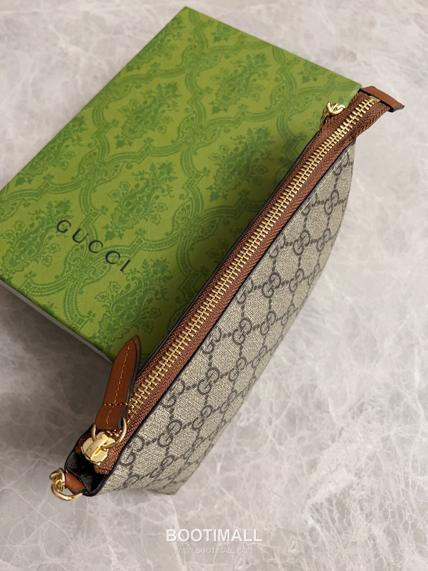 Gucci GG Supreme PVC Chain Shoulder Bag with Leather Trim Detail 구찌 GG 수프림 PVC 레더 트림 체인 숄더백 779791 23cm 4