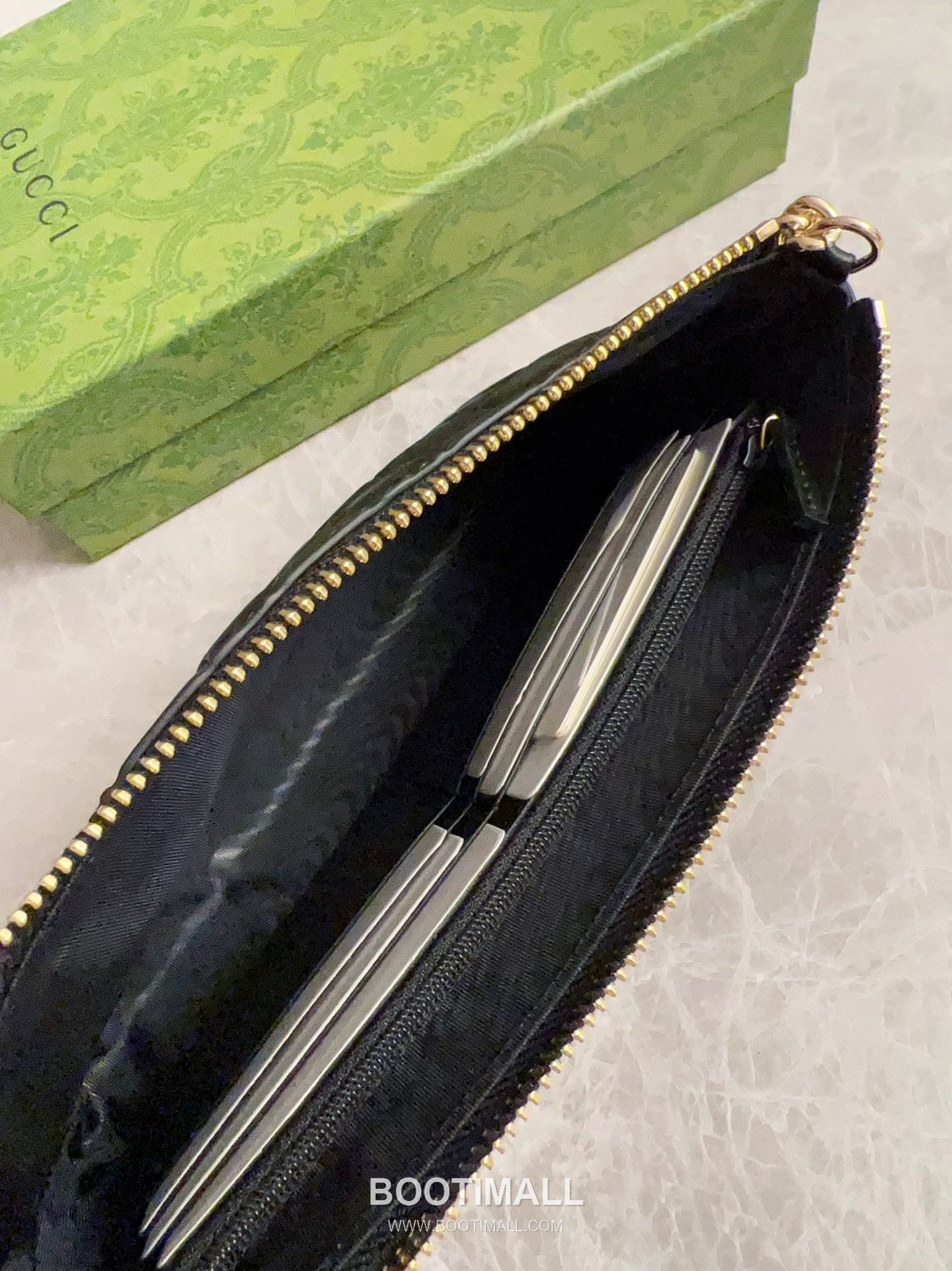 Gucci GG Supreme PVC Chain Shoulder Bag with Leather Trim Detail 구찌 GG 수프림 PVC 레더 트림 체인 숄더백 779791 23cm 3