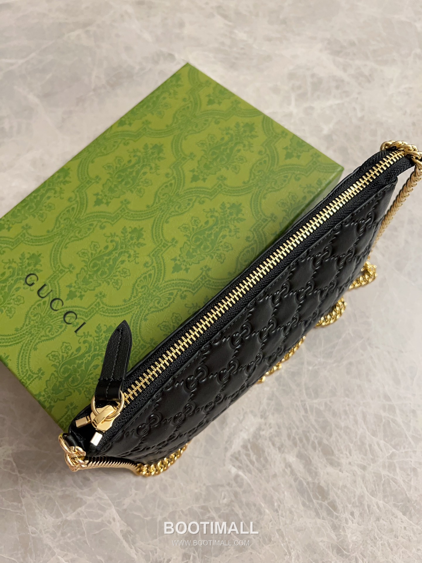 Gucci GG Supreme PVC Chain Shoulder Bag with Leather Trim Detail 구찌 GG 수프림 PVC 레더 트림 체인 숄더백 779791 23cm 5