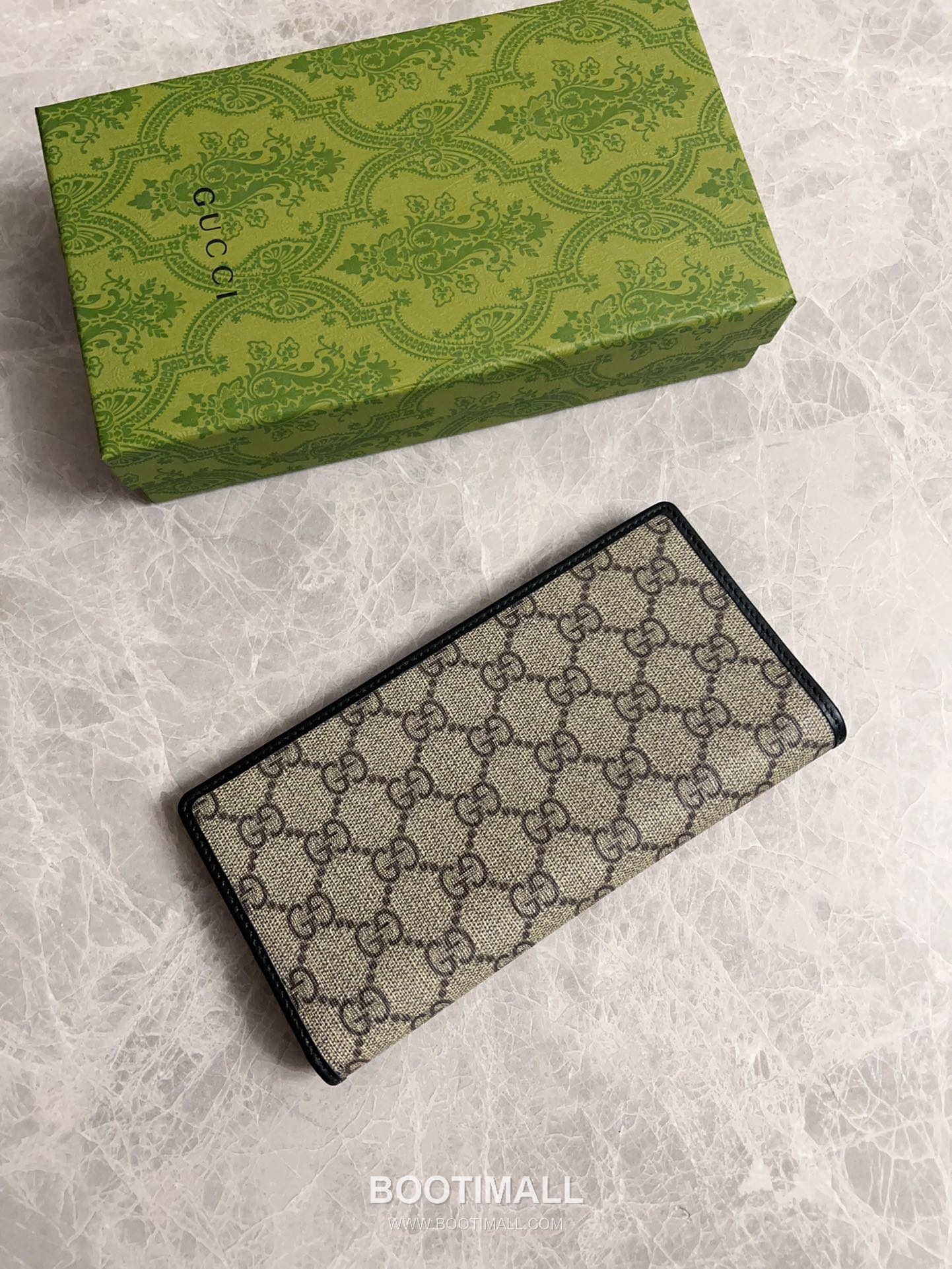 Gucci GG Emblem Canvas Wallet with Snap Closure Multi Slot Detail 구찌 GG 엠블럼 캔버스 스냅 클로저 멀티 슬롯 지갑 821802 19cm 3