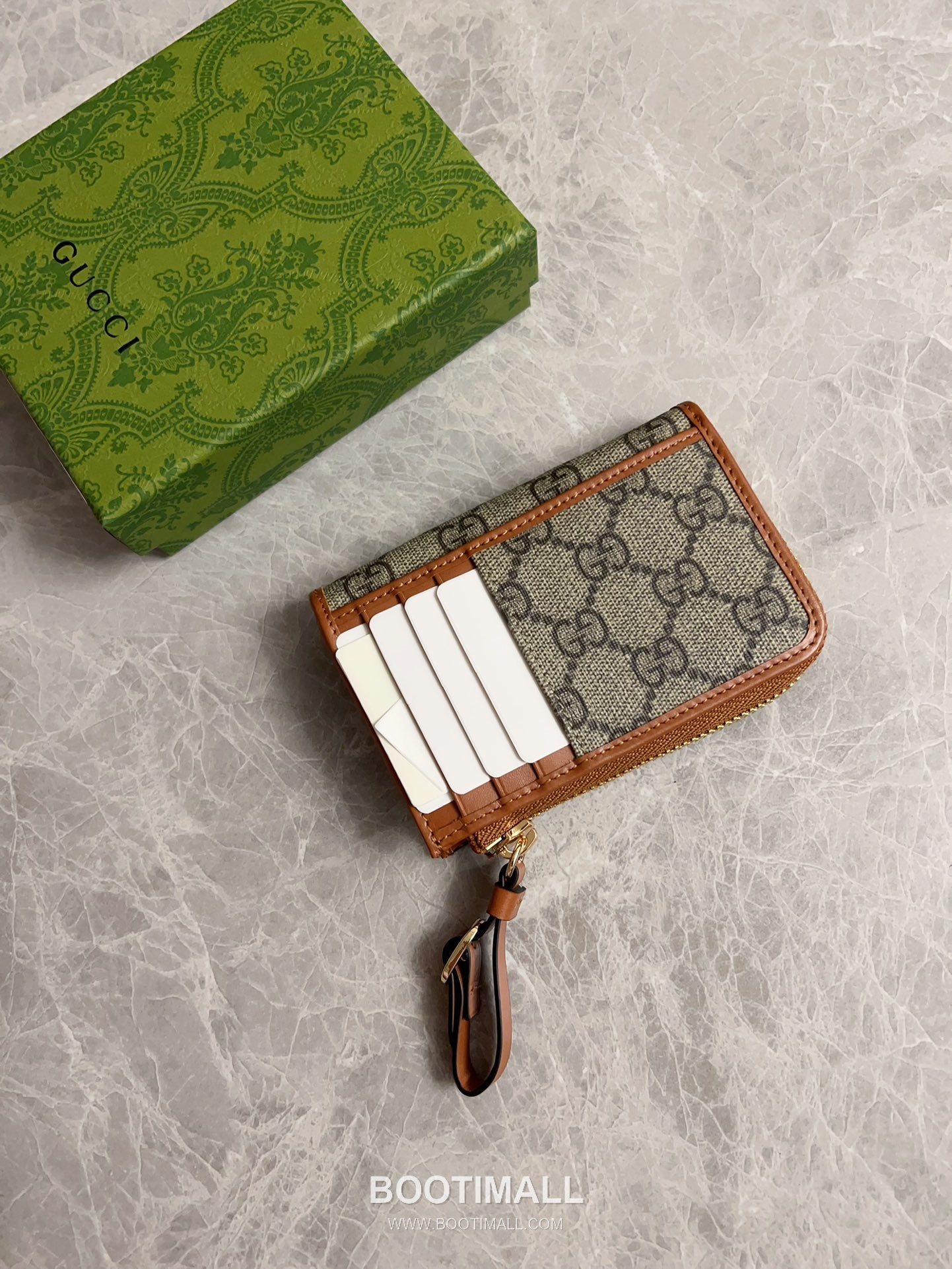 Gucci GG Supreme PVC Wallet Card Holder with Leather Trim Detail 구찌 GG 수프림 PVC 레더 트림 지갑 카드홀더 821804 13cm 2