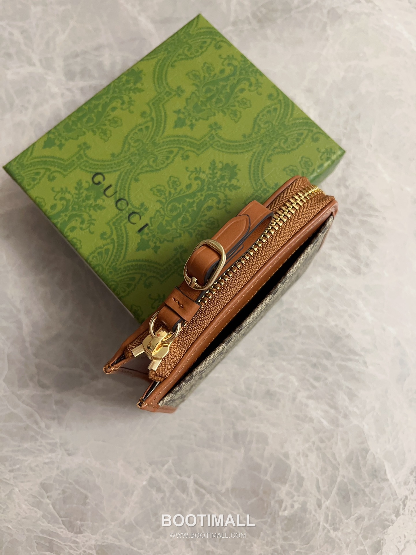 Gucci GG Supreme PVC Wallet Card Holder with Leather Trim Detail 구찌 GG 수프림 PVC 레더 트림 지갑 카드홀더 821804 13cm 5