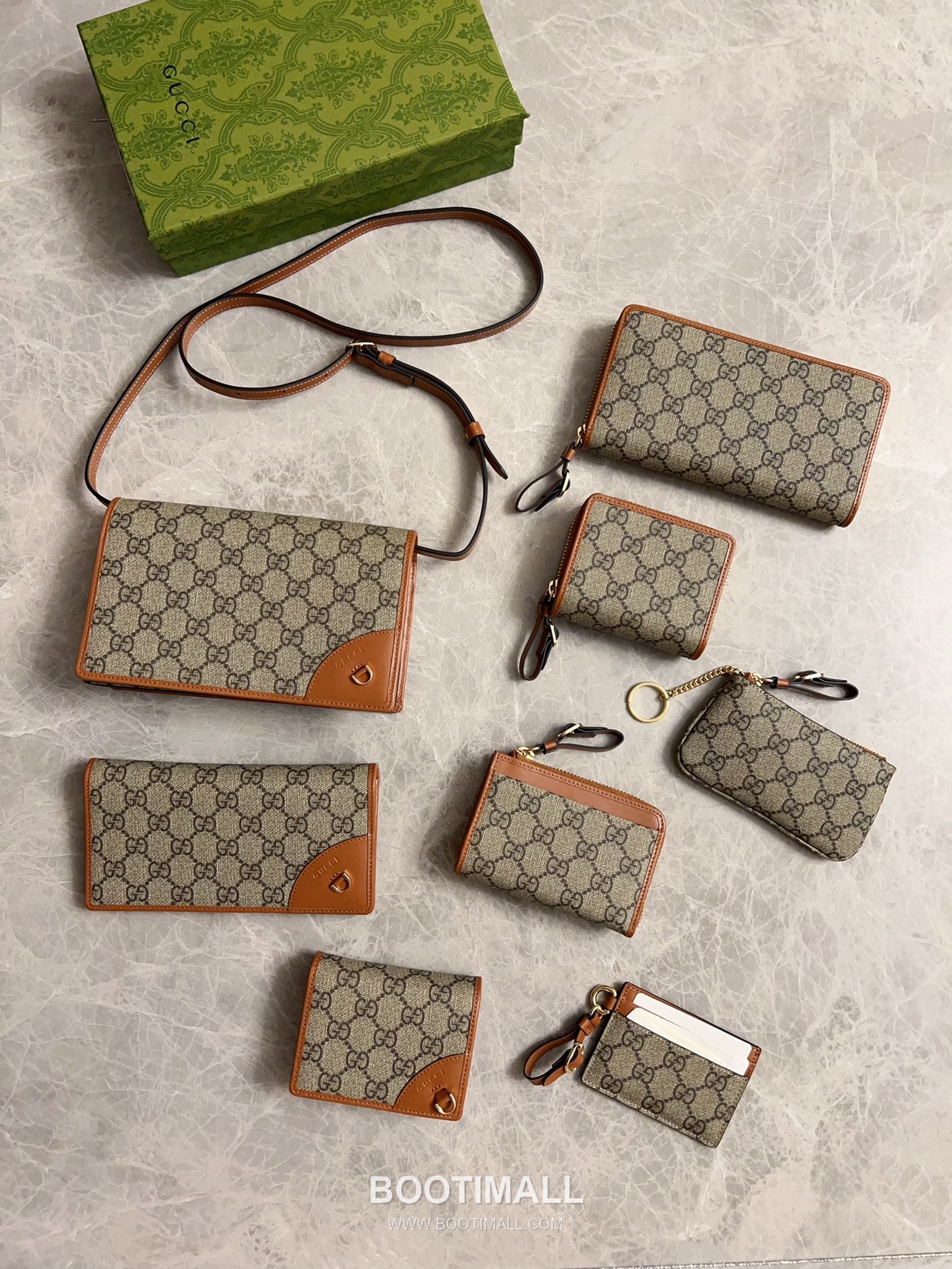 Gucci GG Supreme PVC Wallet Card Holder with Leather Trim Detail 구찌 GG 수프림 PVC 레더 트림 지갑 카드홀더 821804 13cm 9