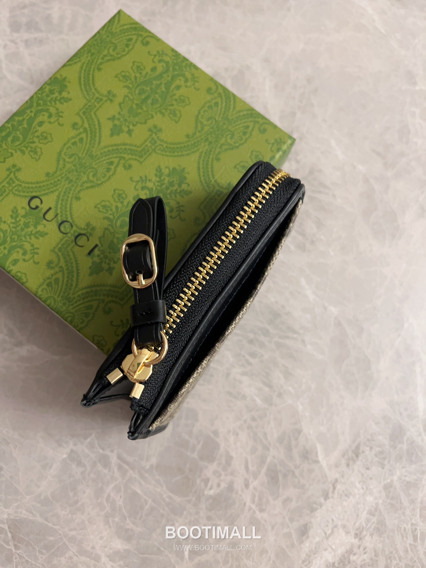 Gucci GG Supreme PVC Card Holder Wallet with Leather Trim and Snap Closure 구찌 GG 수프림 PVC 레더 트림 스냅 클로저 카드홀더 지갑 821804 13cm 3