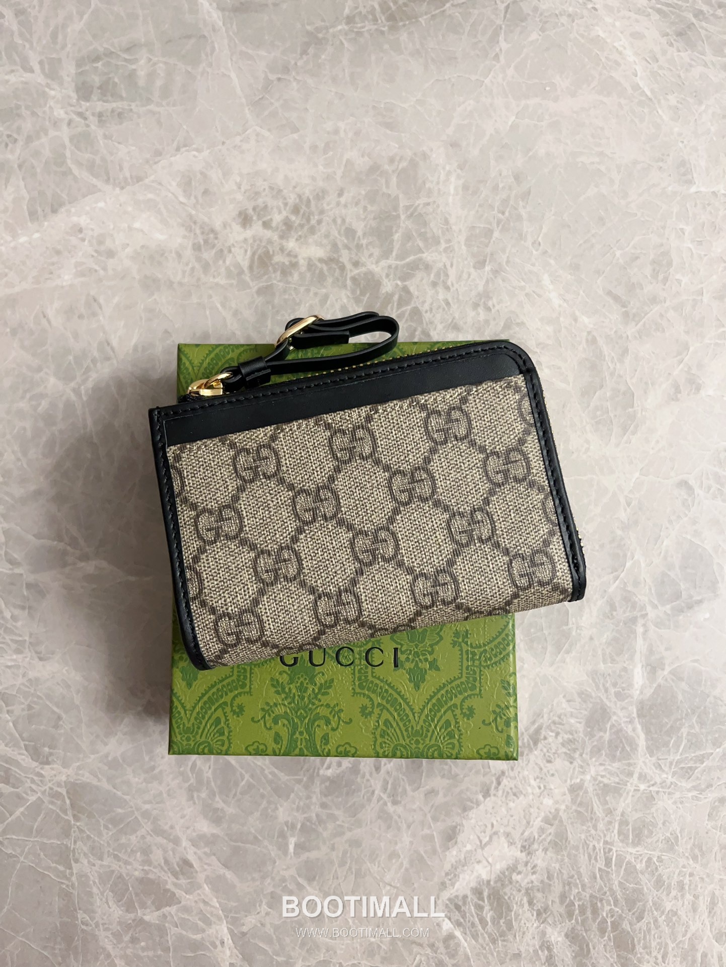 Gucci GG Supreme PVC Card Holder Wallet with Leather Trim and Snap Closure 구찌 GG 수프림 PVC 레더 트림 스냅 클로저 카드홀더 지갑 821804 13cm 5