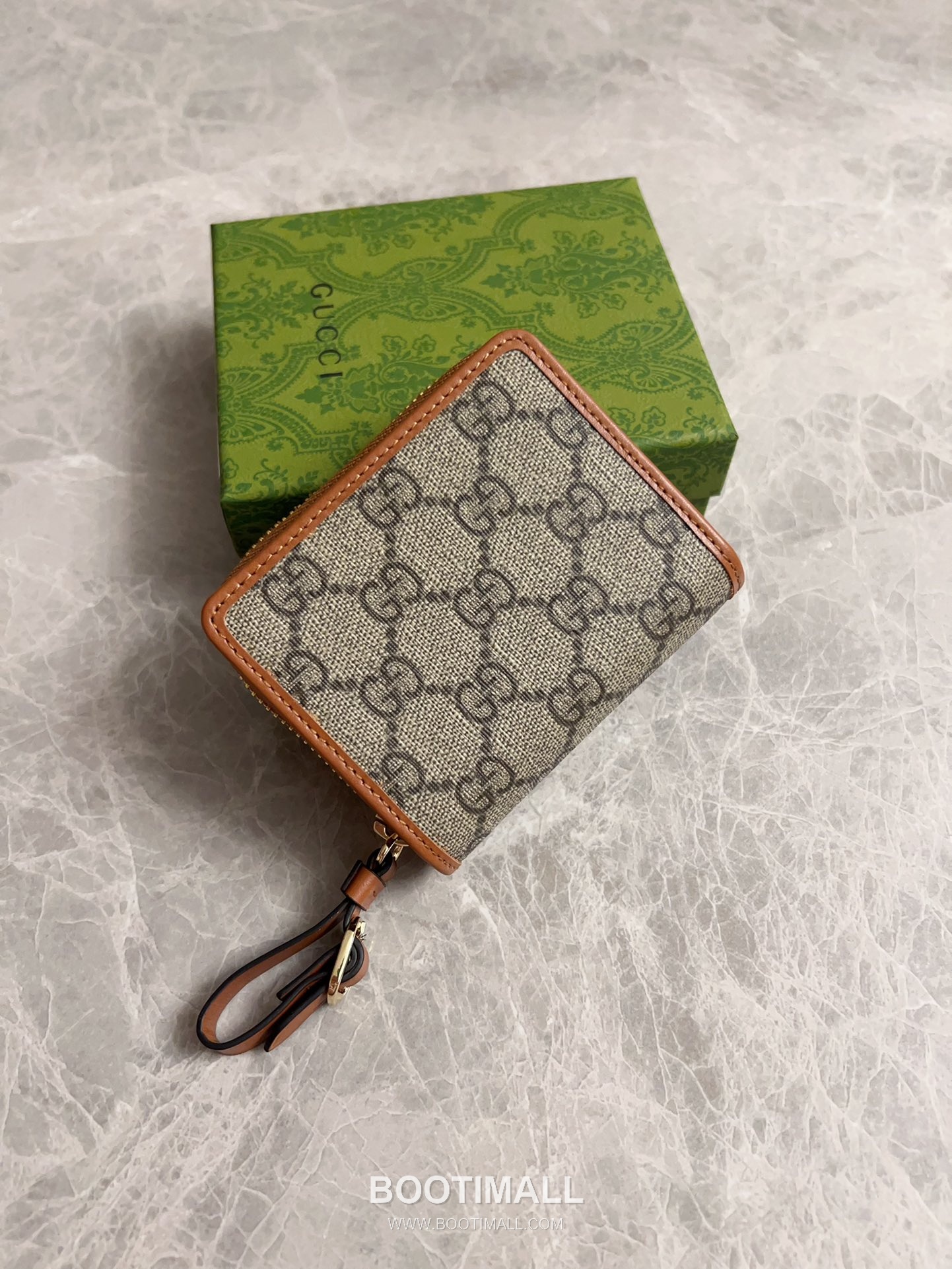 Gucci GG Supreme PVC Wallet with Leather Trim and Snap Closure Detail 구찌 GG 수프림 PVC 레더 트림 스냅 클로저 지갑 819131 11cm 1