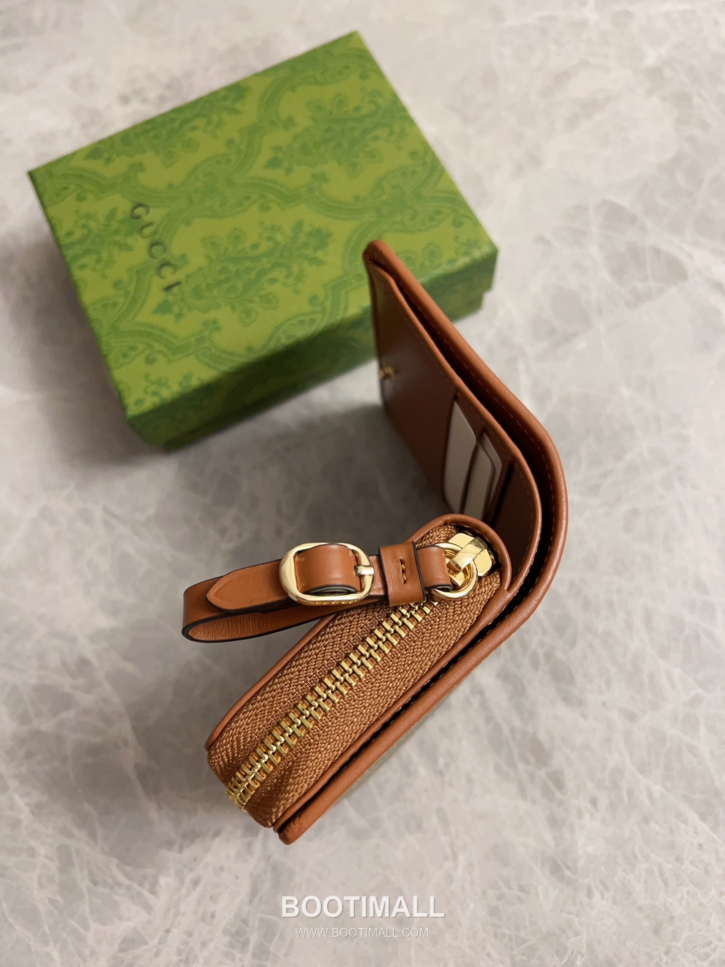 Gucci GG Supreme PVC Wallet with Leather Trim and Snap Closure Detail 구찌 GG 수프림 PVC 레더 트림 스냅 클로저 지갑 819131 11cm 4