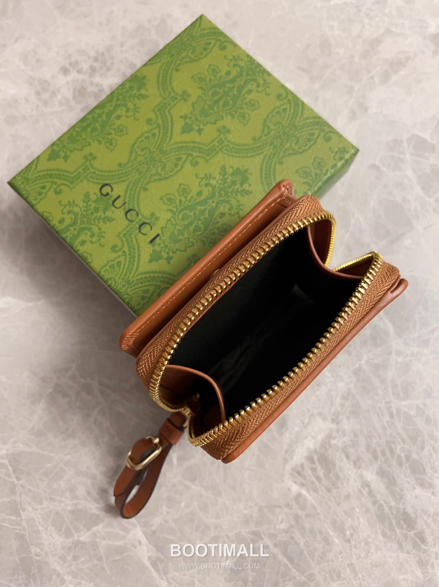 Gucci GG Supreme PVC Wallet with Leather Trim and Snap Closure Detail 구찌 GG 수프림 PVC 레더 트림 스냅 클로저 지갑 819131 11cm 5