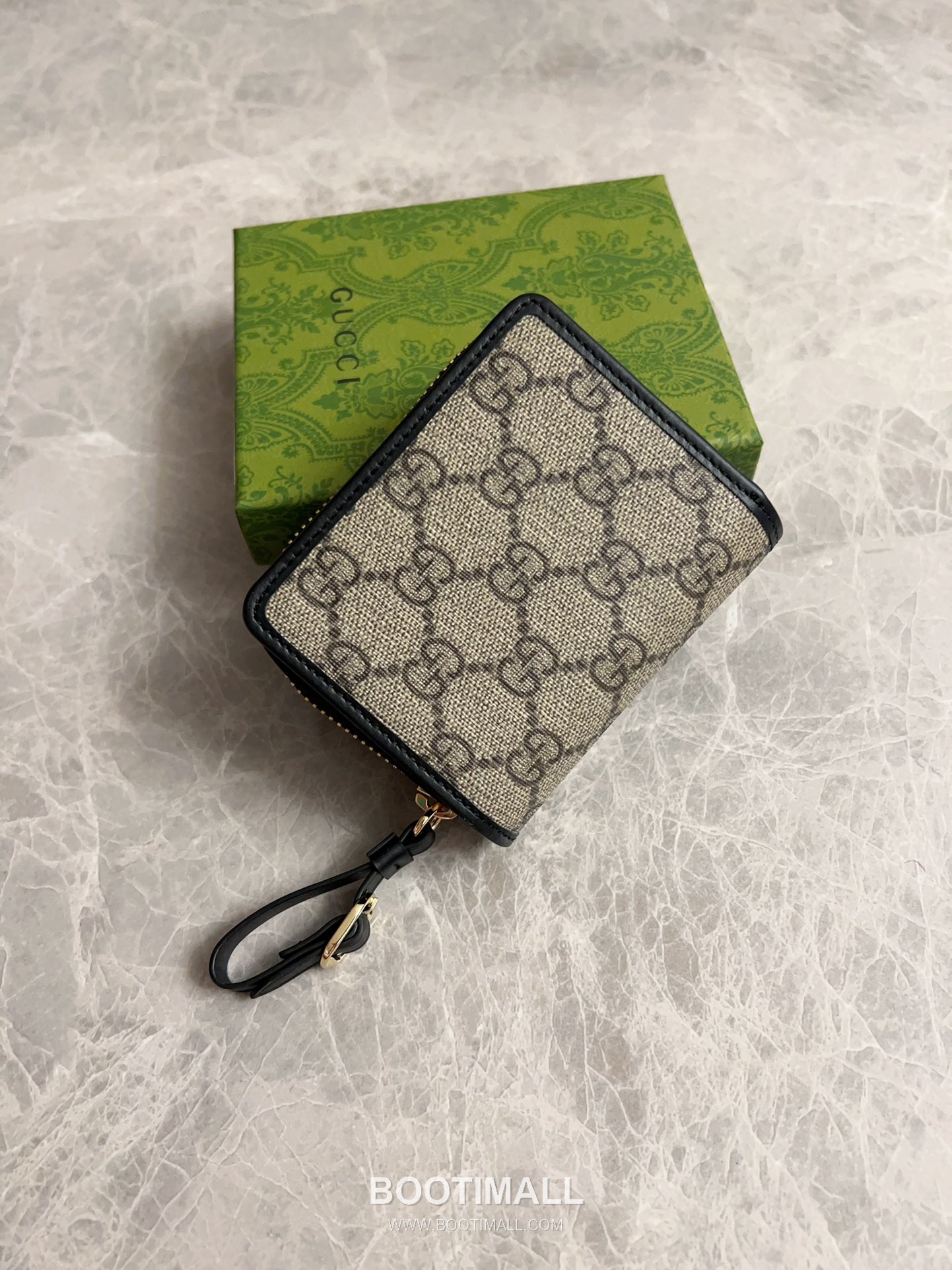 Gucci GG Supreme PVC Wallet with Leather Trim and Snap Closure Detail 구찌 GG 수프림 PVC 레더 트림 스냅 클로저 지갑 819131 11cm 1