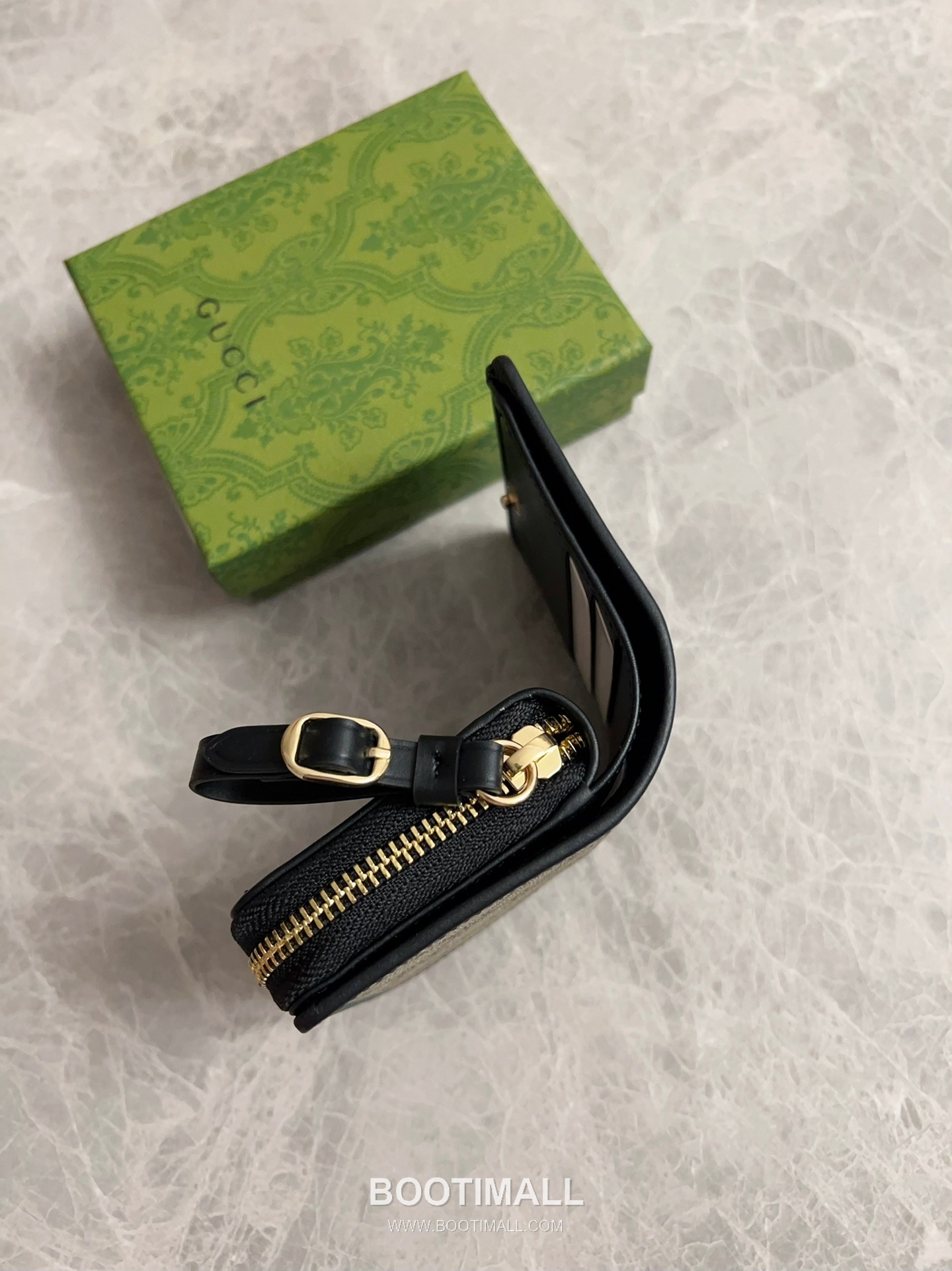 Gucci GG Supreme PVC Wallet with Leather Trim and Snap Closure Detail 구찌 GG 수프림 PVC 레더 트림 스냅 클로저 지갑 819131 11cm 4