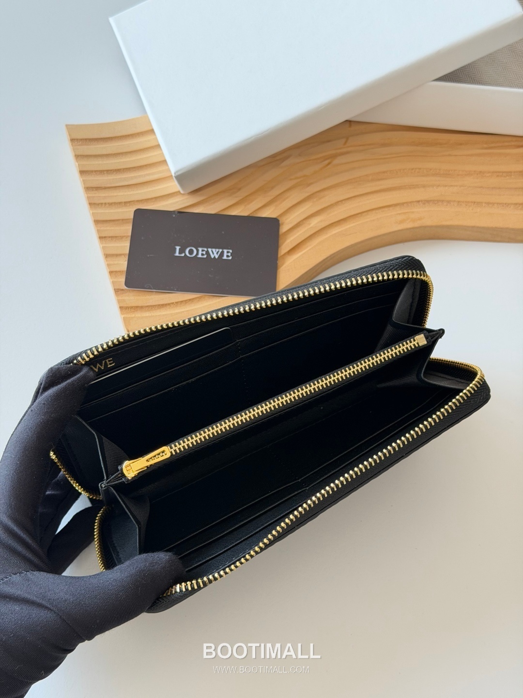 Loewe Zip Long Embossed Calfskin Wallet with Dual Compartment Coin Pocket Detail 로에베 엠보스드 카프스킨 듀얼 컴파트먼트 지퍼 장지갑 L1136 19cm 5