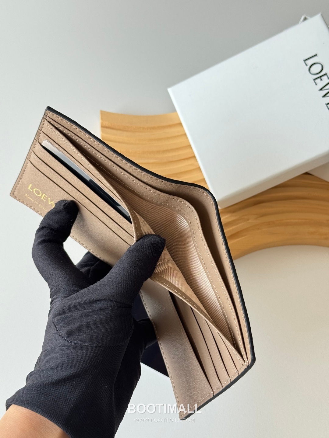 Loewe Puzzle Embossed Calfskin Bi-Fold Wallet with Geometric Detail 로에베 퍼즐 엠보스드 카프스킨 지오메트릭 디테일 반지갑 L1137 11cm 6