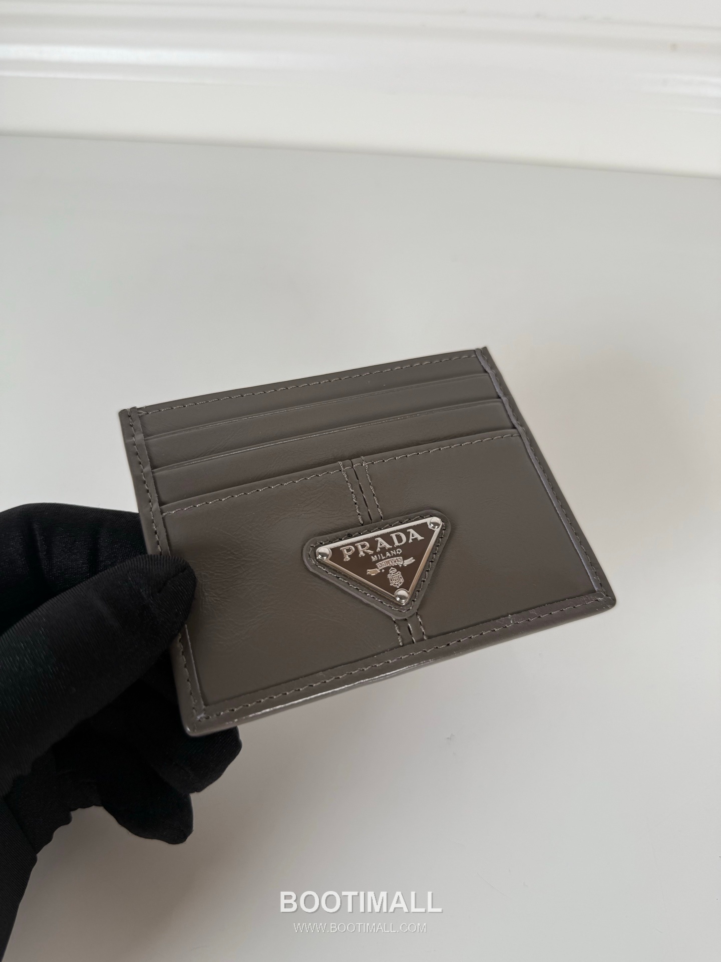 Prada Oiled Wax Calfskin Card Holder with Triangle Logo Multi Slot Detail 프라다 오일드 왁스 카프스킨 트라이앵글 로고 멀티 슬롯 카드홀더 1MC025 11.2cm 3
