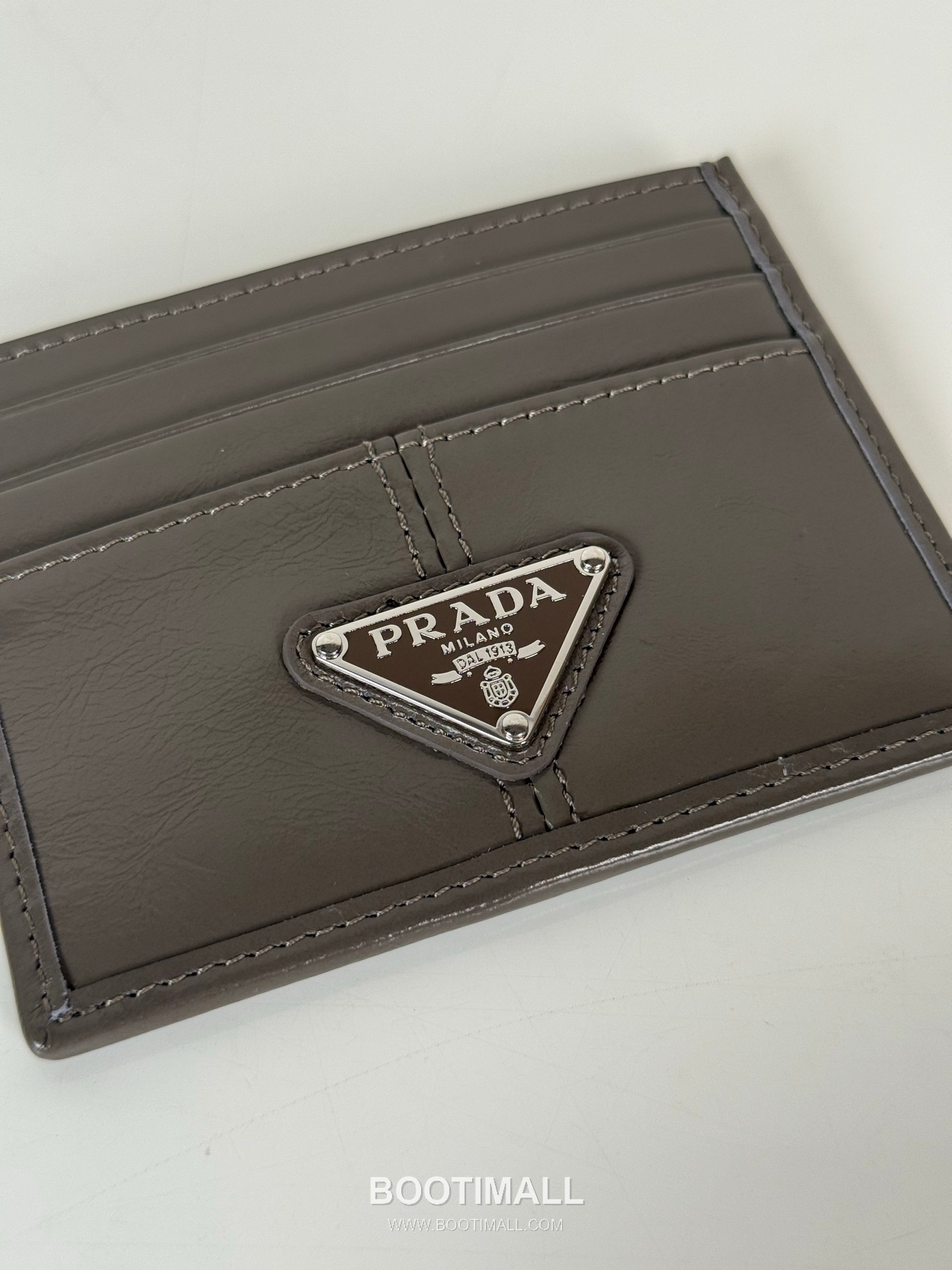 Prada Oiled Wax Calfskin Card Holder with Triangle Logo Multi Slot Detail 프라다 오일드 왁스 카프스킨 트라이앵글 로고 멀티 슬롯 카드홀더 1MC025 11.2cm 8