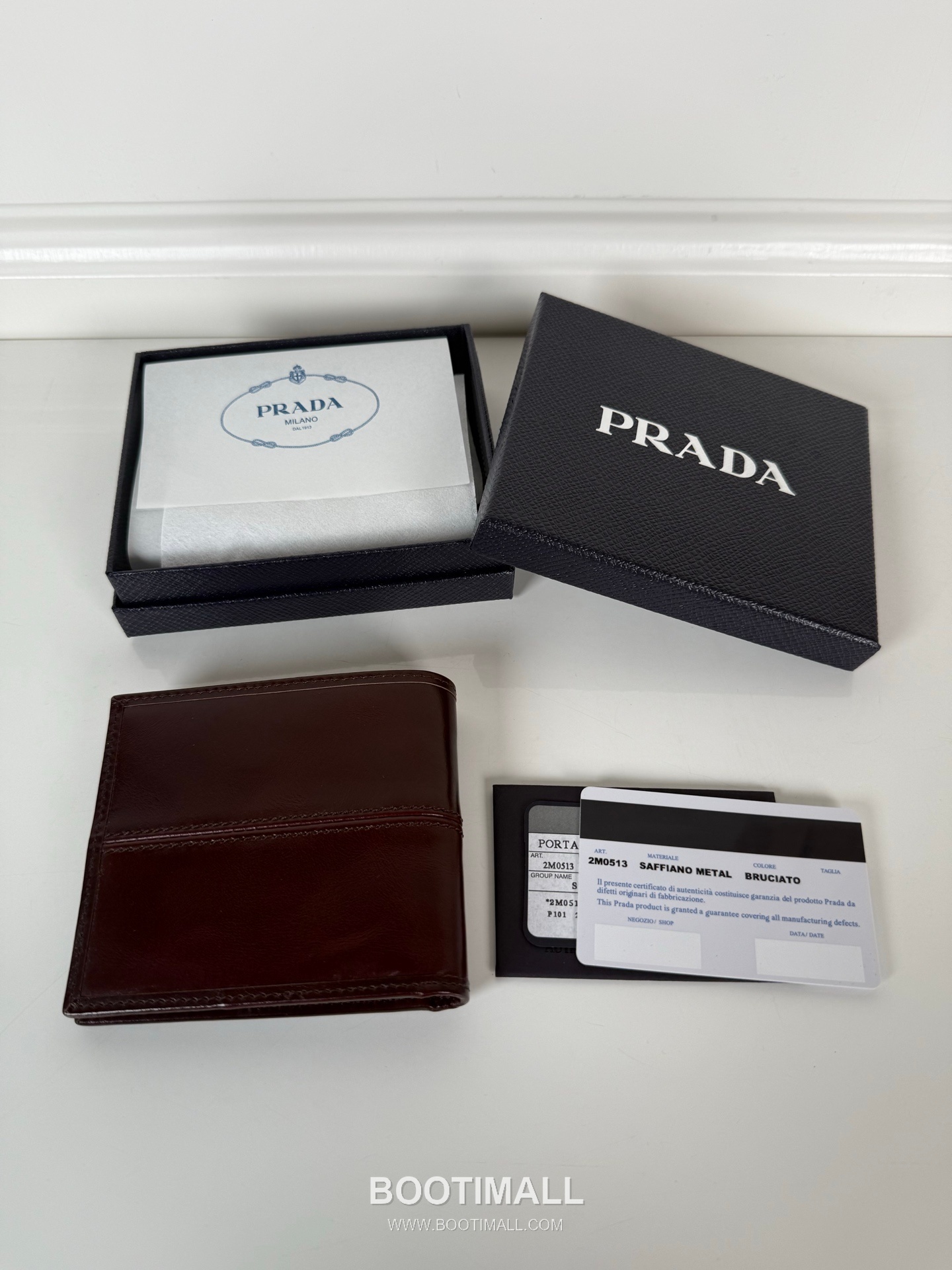 Prada Oiled Wax Calfskin Bi-Fold Wallet with Multi Card Slot Detail 프라다 오일드 왁스 카프스킨 멀티 카드 슬롯 반지갑 2M0513 11cm 2