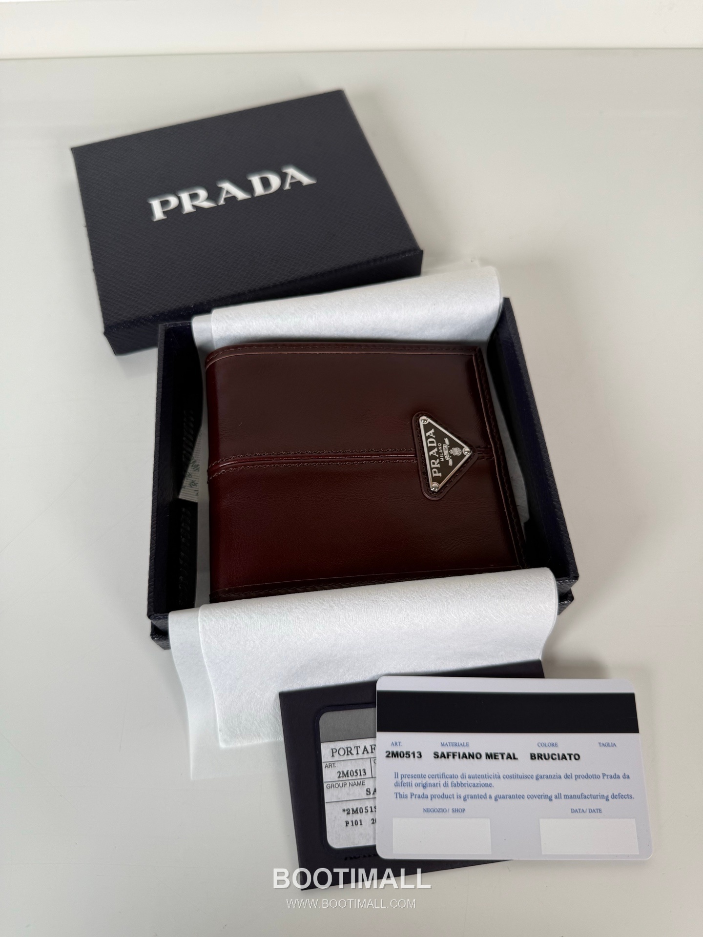 Prada Oiled Wax Calfskin Bi-Fold Wallet with Multi Card Slot Detail 프라다 오일드 왁스 카프스킨 멀티 카드 슬롯 반지갑 2M0513 11cm 9