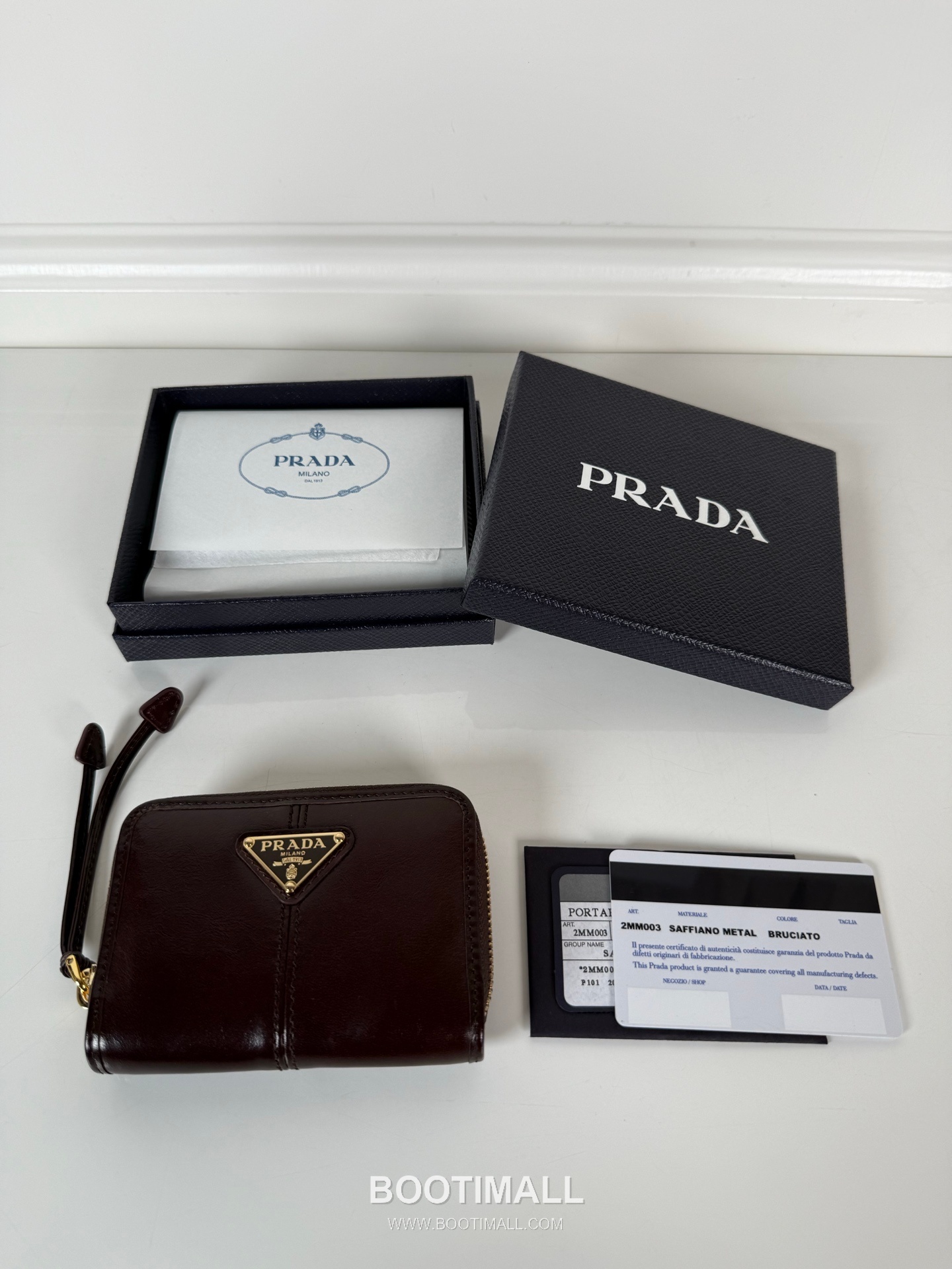 Prada Oiled Wax Calfskin Zip Card Holder with Pleated Slot Detail 프라다 오일드 왁스 카프스킨 플리츠 슬롯 지퍼 카드홀더 2MM003 11cm 1