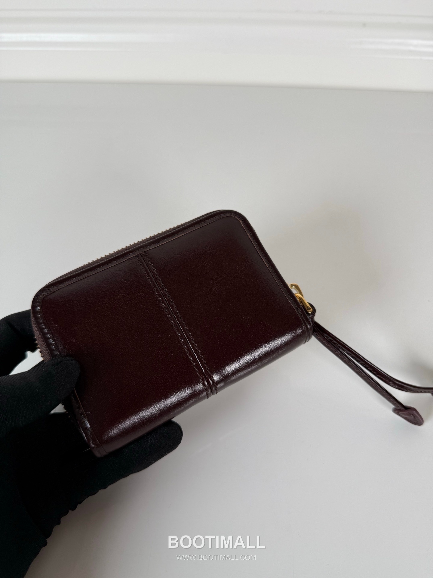 Prada Oiled Wax Calfskin Zip Card Holder with Pleated Slot Detail 프라다 오일드 왁스 카프스킨 플리츠 슬롯 지퍼 카드홀더 2MM003 11cm 5