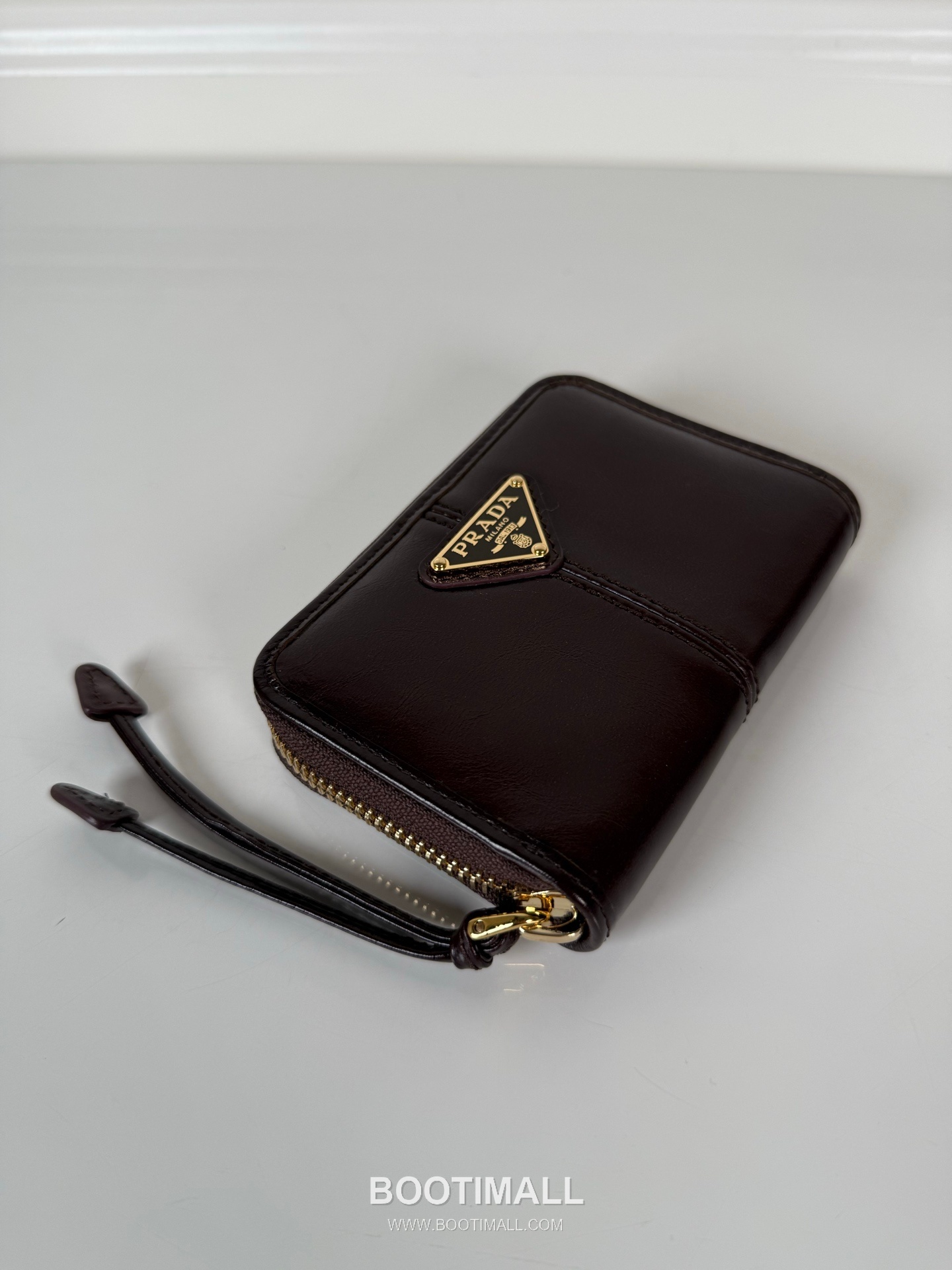 Prada Oiled Wax Calfskin Zip Card Holder with Pleated Slot Detail 프라다 오일드 왁스 카프스킨 플리츠 슬롯 지퍼 카드홀더 2MM003 11cm 6
