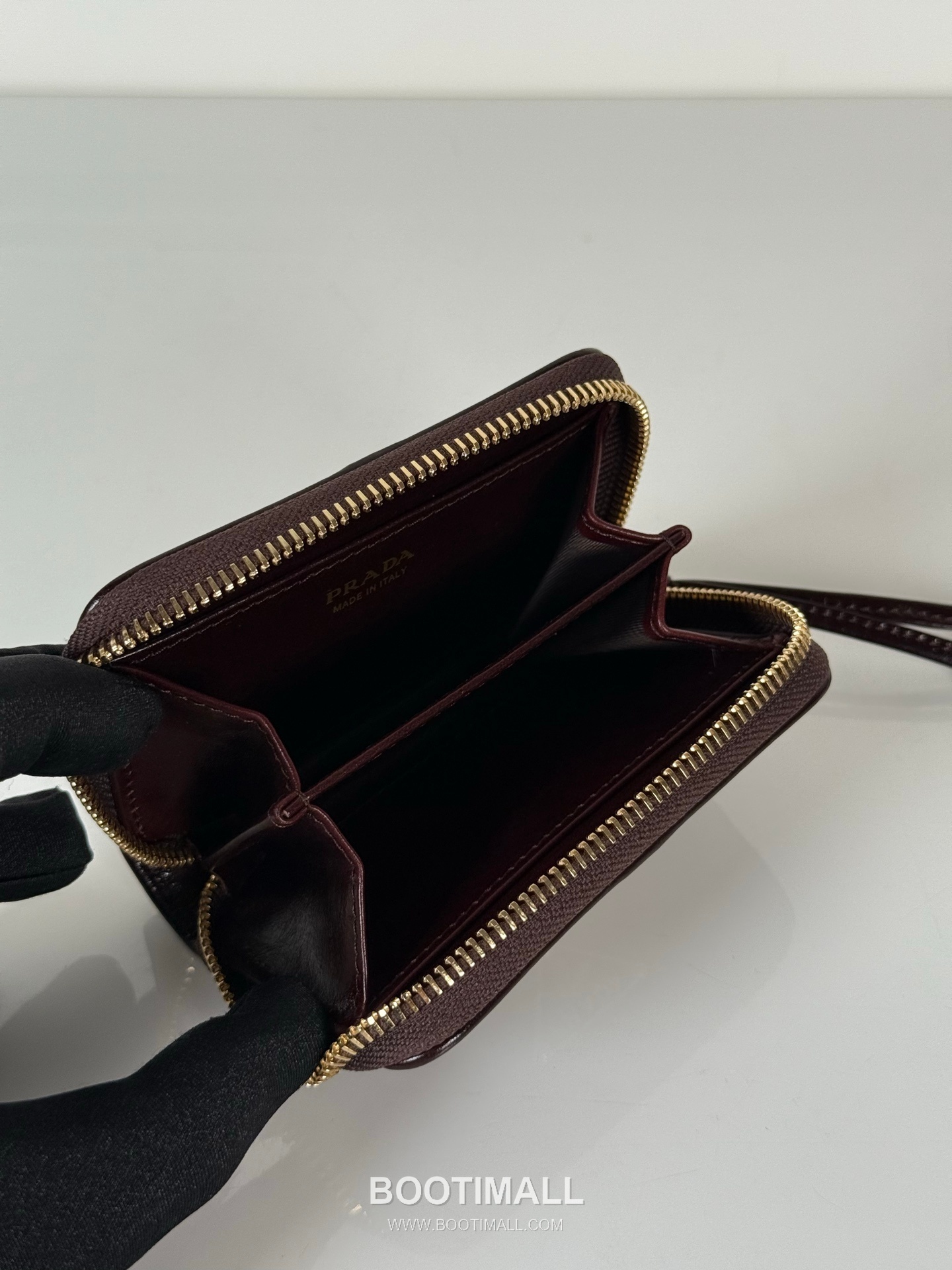 Prada Oiled Wax Calfskin Zip Card Holder with Pleated Slot Detail 프라다 오일드 왁스 카프스킨 플리츠 슬롯 지퍼 카드홀더 2MM003 11cm 8