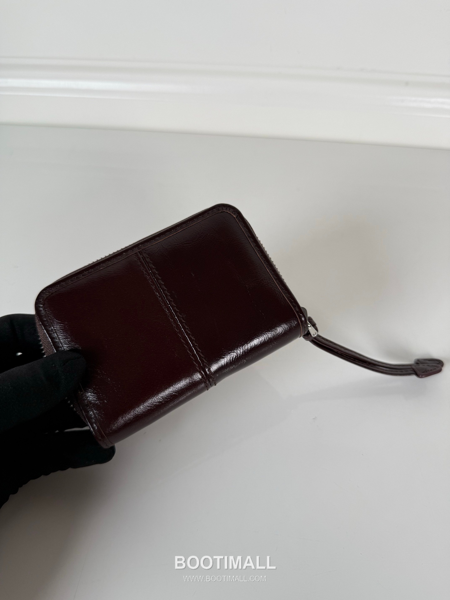 Prada Oiled Wax Calfskin Zip Card Holder with Pleated Slot Detail 프라다 오일드 왁스 카프스킨 플리츠 슬롯 지퍼 카드홀더 2MM003 11cm 5