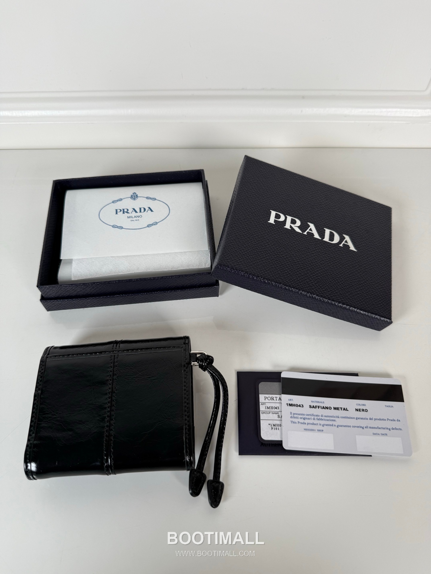Prada Oiled Wax Calfskin Bi-Fold Wallet with Flap Coin Pocket Multi Slot Detail 프라다 오일드 왁스 카프스킨 플랩 코인포켓 멀티 슬롯 반지갑 1MH043 10cm 2