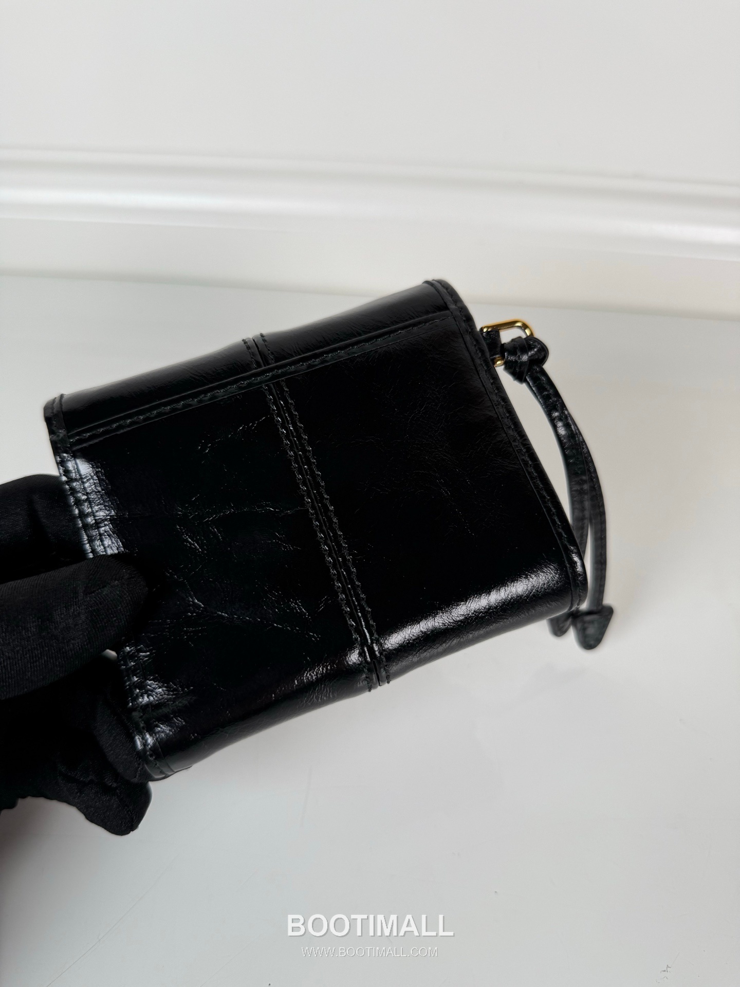 Prada Oiled Wax Calfskin Bi-Fold Wallet with Flap Coin Pocket Multi Slot Detail 프라다 오일드 왁스 카프스킨 플랩 코인포켓 멀티 슬롯 반지갑 1MH043 10cm 5