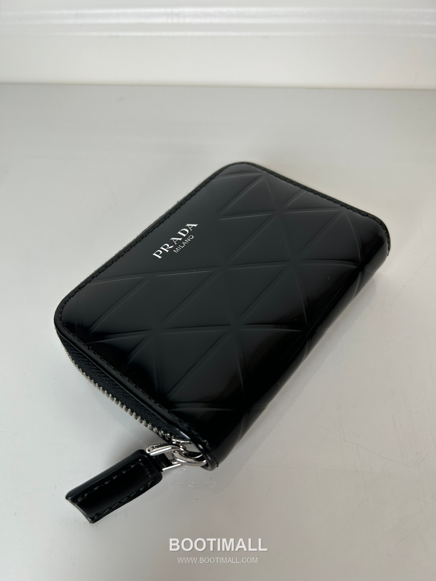 Prada Patent Quilted Calfskin Zip Card Holder with Pleated Slot Detail 프라다 페이턴트 퀼팅 카프스킨 플리츠 슬롯 지퍼 카드홀더 2MM003 11cm 4