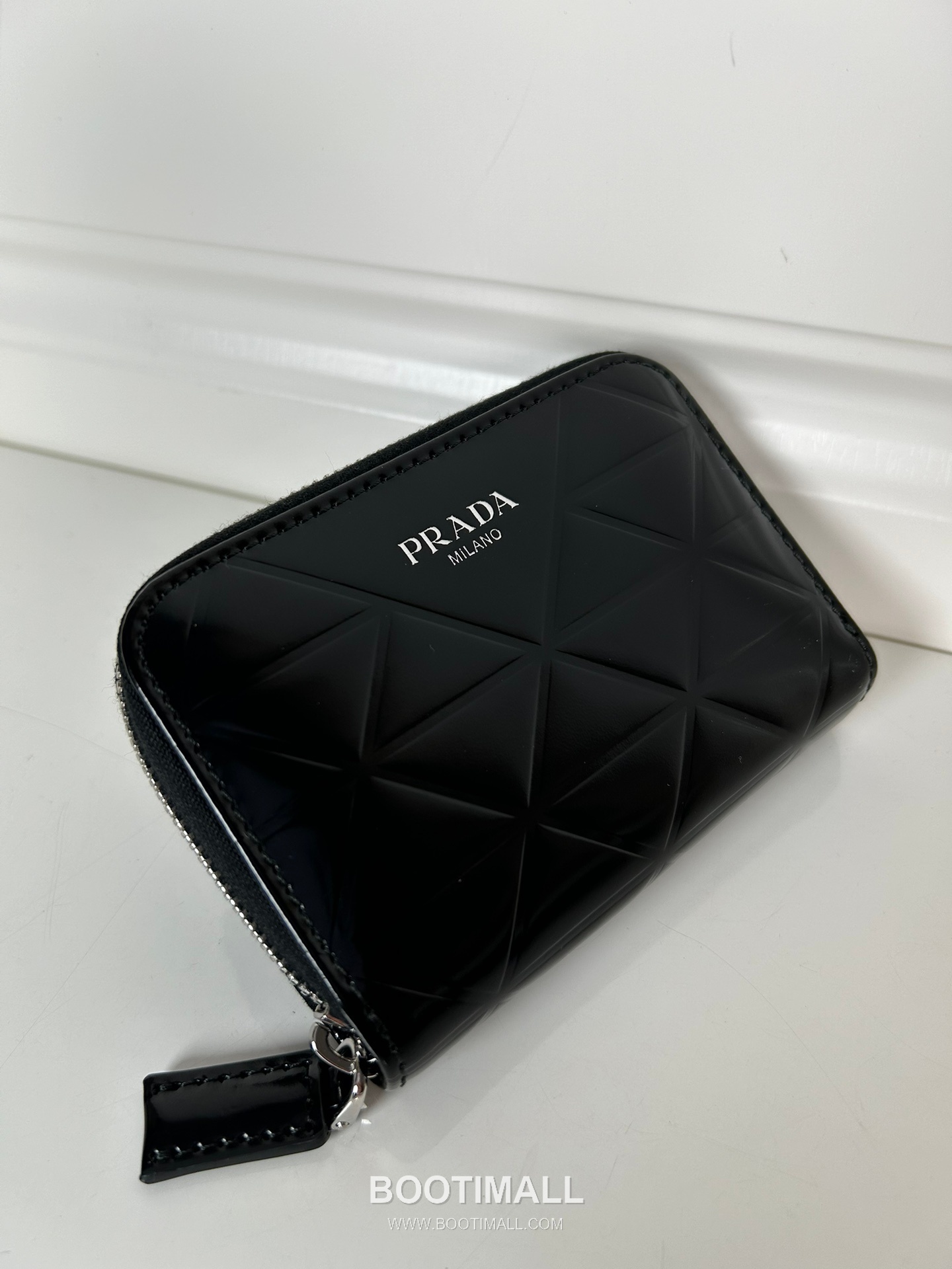 Prada Patent Quilted Calfskin Zip Card Holder with Pleated Slot Detail 프라다 페이턴트 퀼팅 카프스킨 플리츠 슬롯 지퍼 카드홀더 2MM003 11cm 6