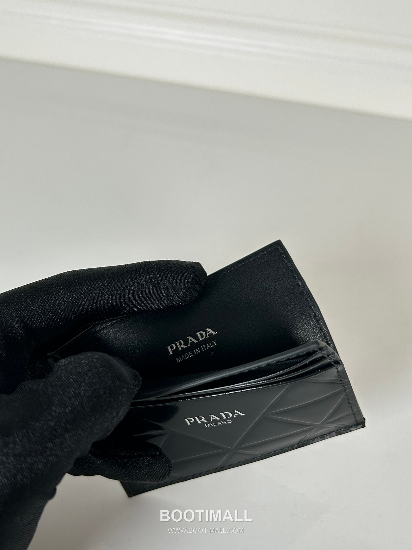 Prada Patent Quilted Calfskin Card Holder with Multi Slot Detail 프라다 페이턴트 퀼팅 카프스킨 멀티 슬롯 카드홀더 2MC223 6