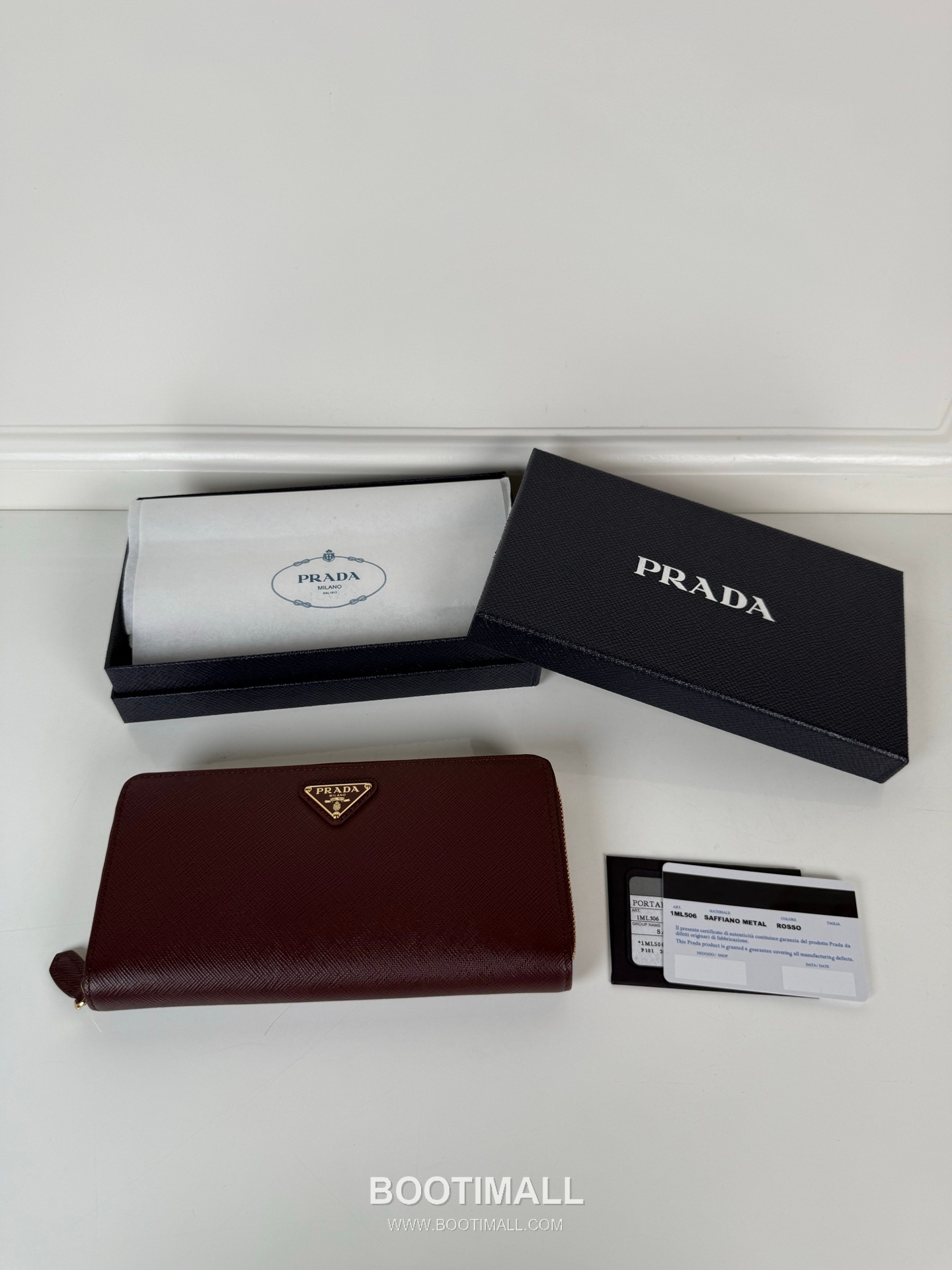 Prada Saffiano Leather Zip Wallet with Single Zip Closure Detail 프라다 사피아노 레더 싱글 지퍼 클로저 장지갑 1ML506 20cm 1