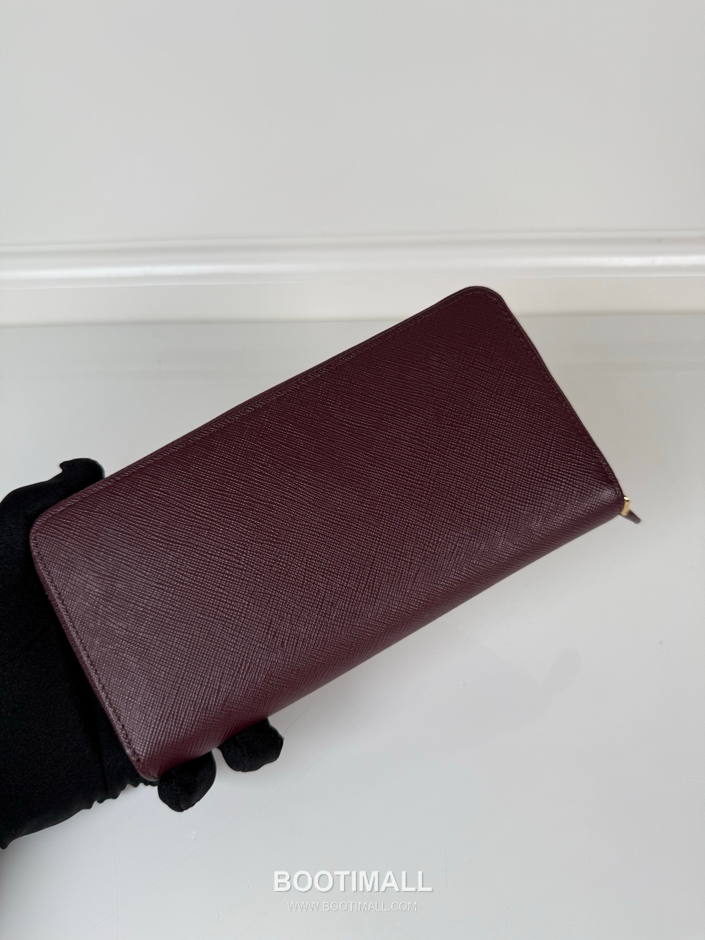 Prada Saffiano Leather Zip Wallet with Single Zip Closure Detail 프라다 사피아노 레더 싱글 지퍼 클로저 장지갑 1ML506 20cm 5