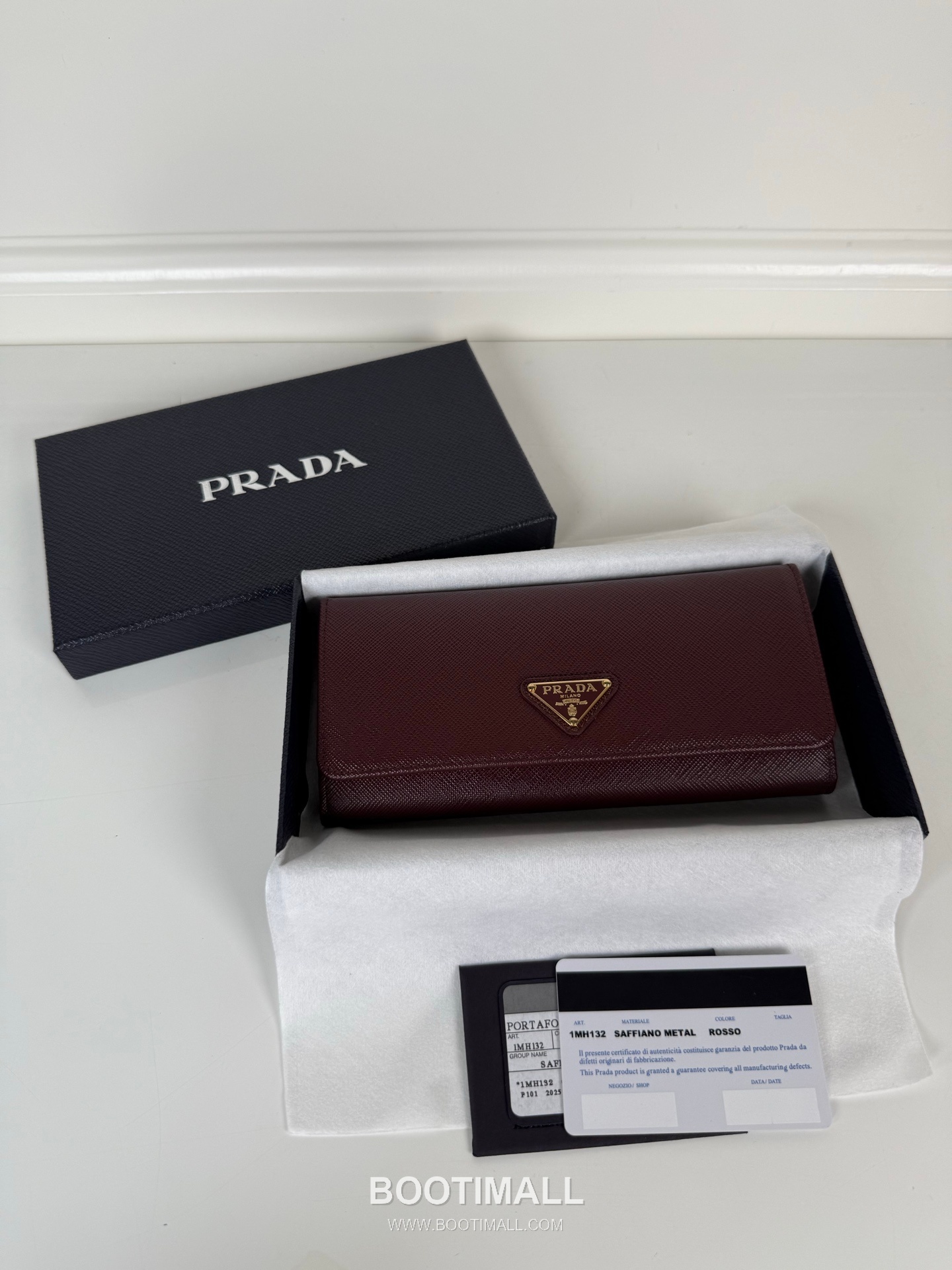 Prada Saffiano Leather Flap Wallet with Snap Closure Detail 프라다 사피아노 레더 스냅 클로저 플랩 장지갑 1MH132 18.7cm 6