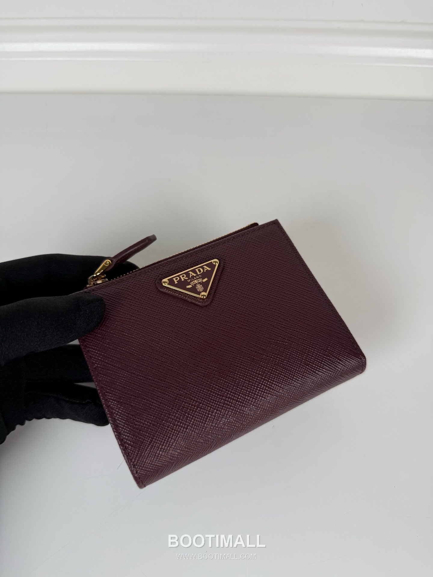 Prada Saffiano Calfskin Bi-Fold Wallet with Zip Coin Pocket Multi Slot Detail 프라다 사피아노 카프스킨 지퍼 코인포켓 멀티 슬롯 반지갑 1ML050 11.5cm 4