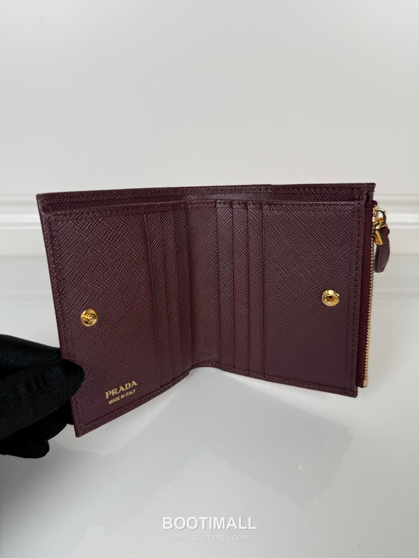 Prada Saffiano Calfskin Bi-Fold Wallet with Zip Coin Pocket Multi Slot Detail 프라다 사피아노 카프스킨 지퍼 코인포켓 멀티 슬롯 반지갑 1ML050 11.5cm 6