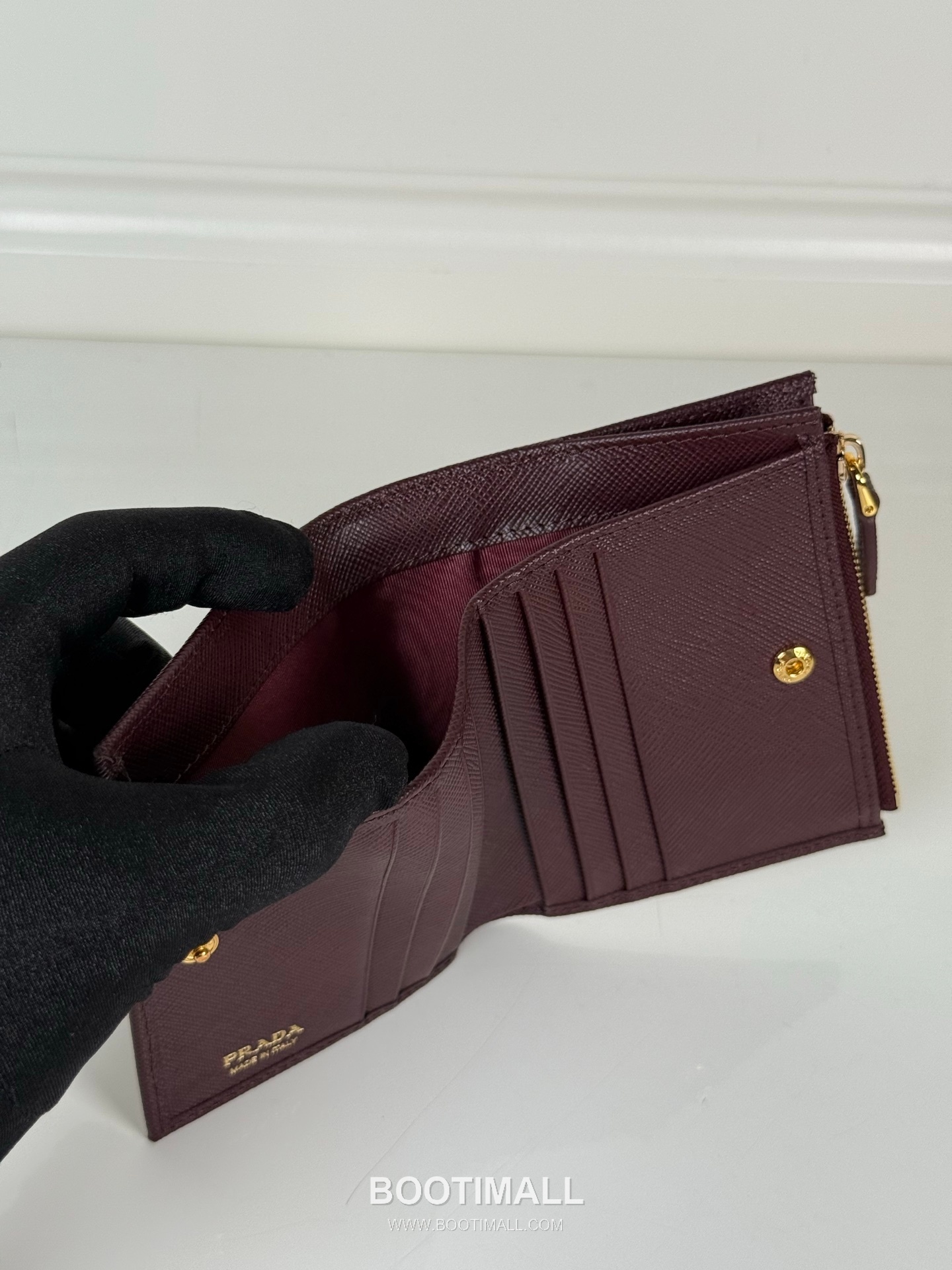 Prada Saffiano Calfskin Bi-Fold Wallet with Zip Coin Pocket Multi Slot Detail 프라다 사피아노 카프스킨 지퍼 코인포켓 멀티 슬롯 반지갑 1ML050 11.5cm 7