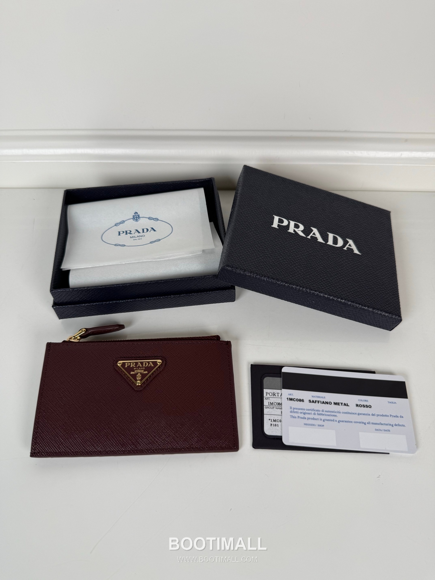 Prada Saffiano Calfskin Card Holder with Zip Pocket Multi Slot Detail 프라다 사피아노 카프스킨 지퍼 포켓 멀티 슬롯 카드홀더 1MC086 13cm 1