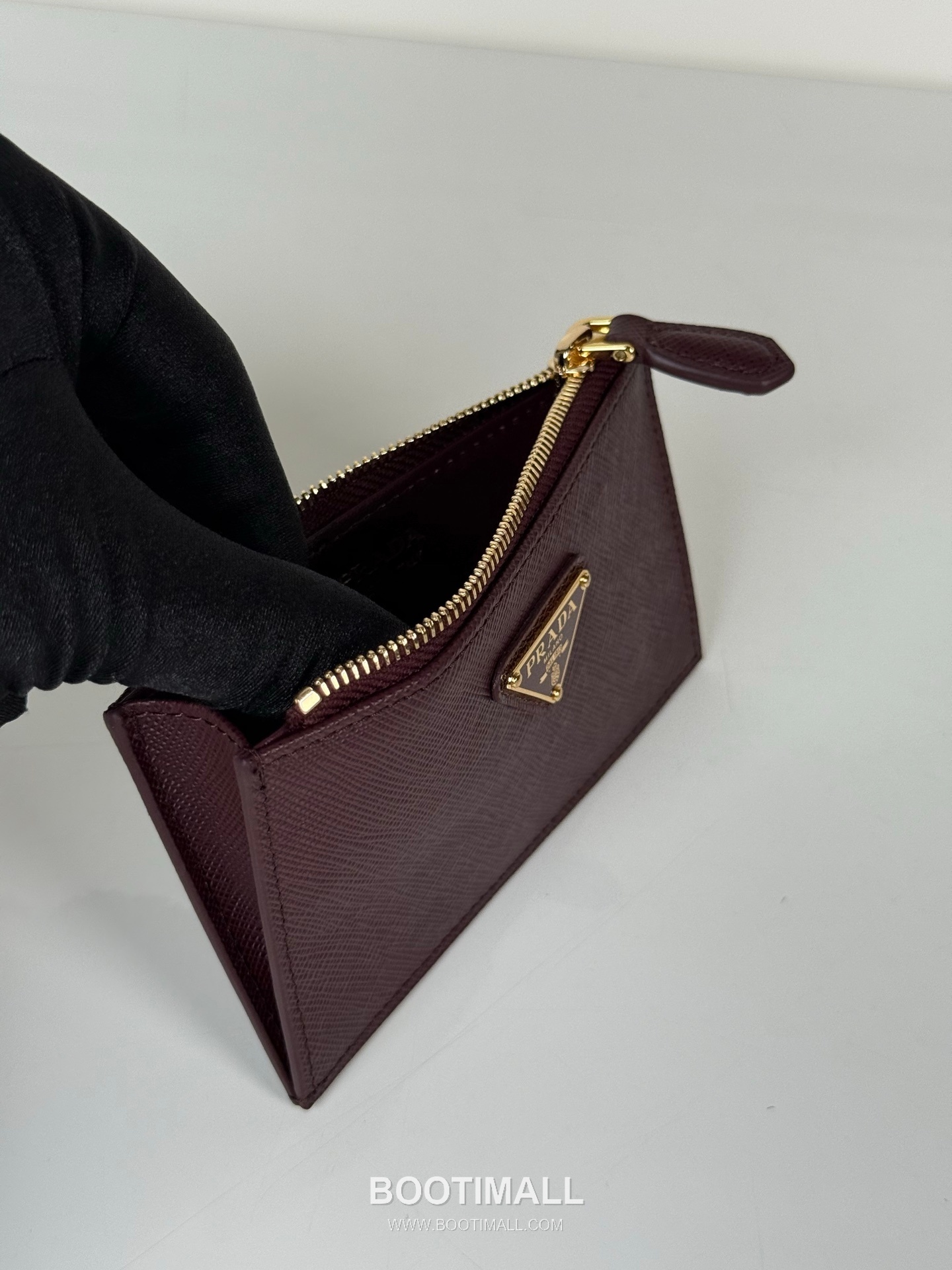 Prada Saffiano Calfskin Card Holder with Zip Pocket Multi Slot Detail 프라다 사피아노 카프스킨 지퍼 포켓 멀티 슬롯 카드홀더 1MC086 13cm 6