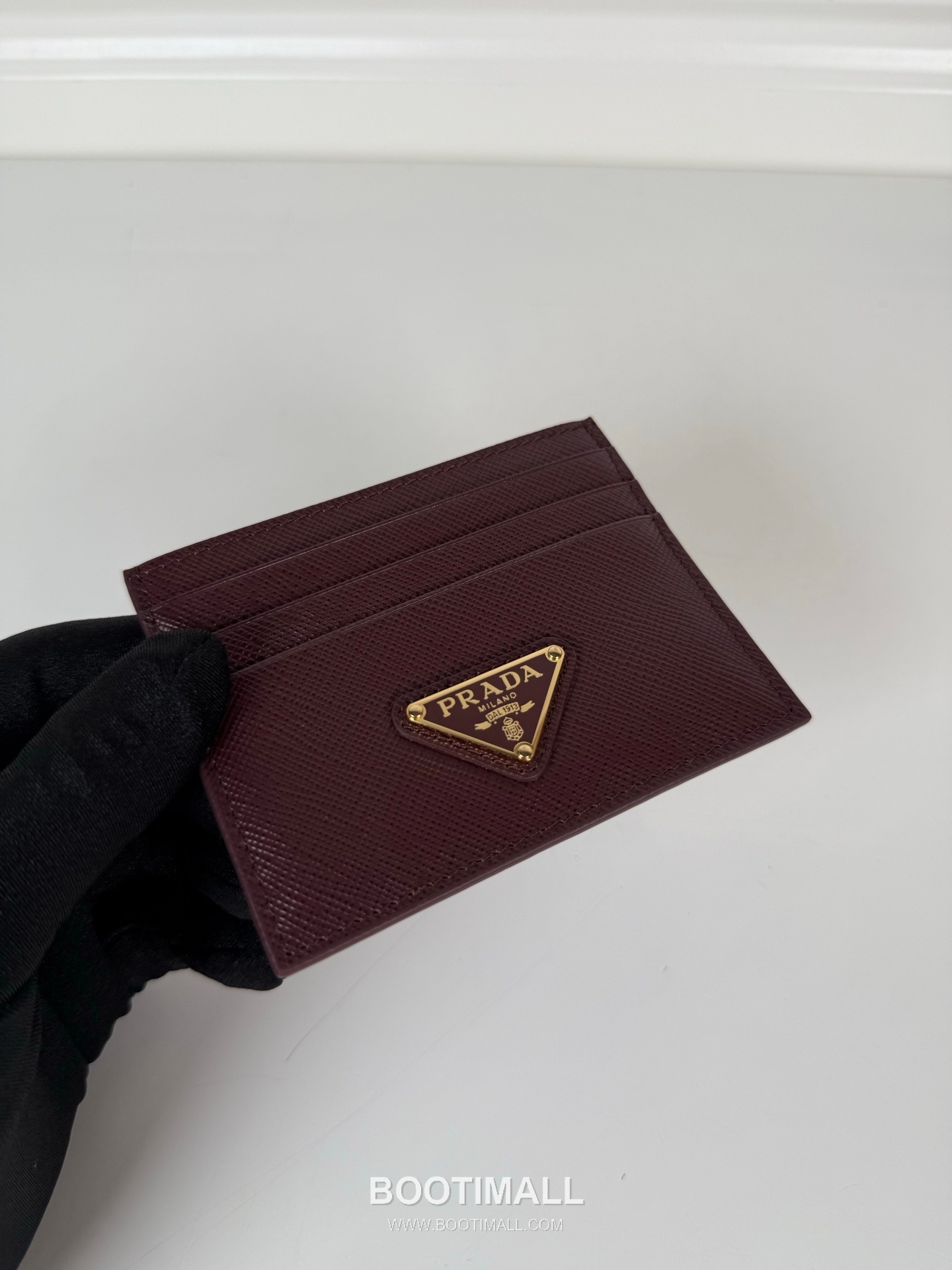 Prada Saffiano Calfskin Card Holder with Multi Slot Center Compartment Detail 프라다 사피아노 카프스킨 멀티 슬롯 센터 컴파트먼트 카드홀더 1MC025 11.2cm 4