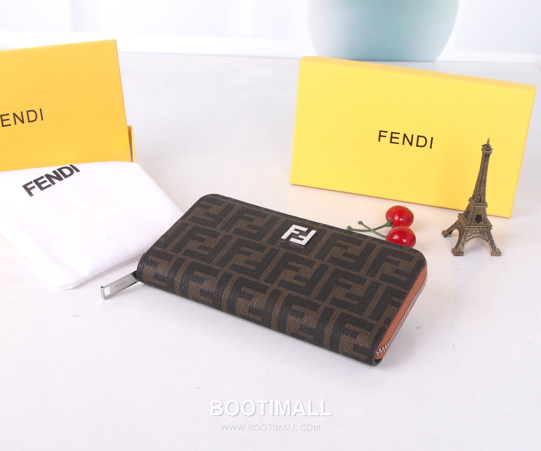 Fendi Calfskin Wallet with Key Hook Hardware Detail 펜디 카프스킨 키훅 하드웨어 디테일 장지갑 SF01 19cm 3