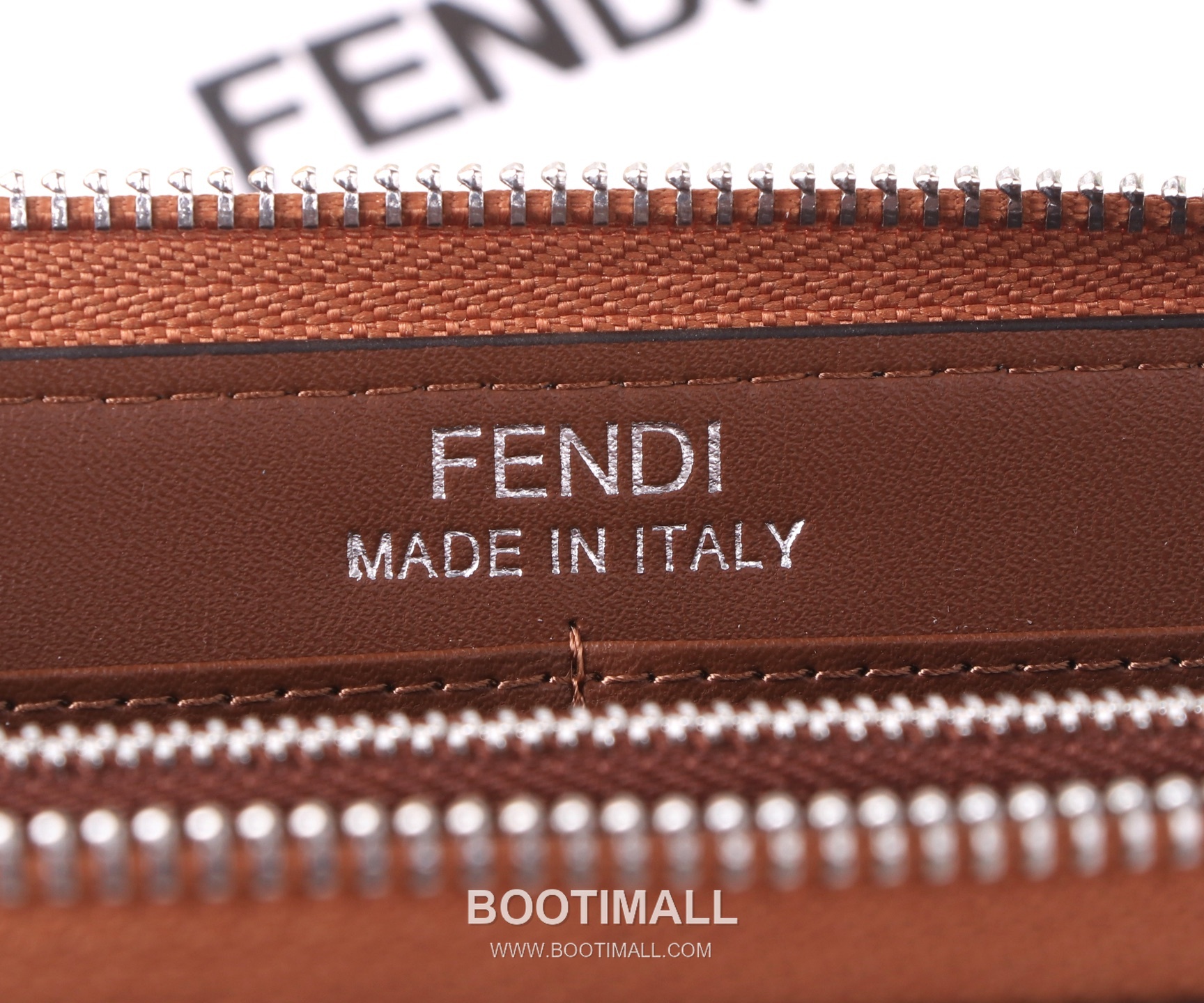 Fendi Calfskin Wallet with Key Hook Hardware Detail 펜디 카프스킨 키훅 하드웨어 디테일 장지갑 SF01 19cm 9